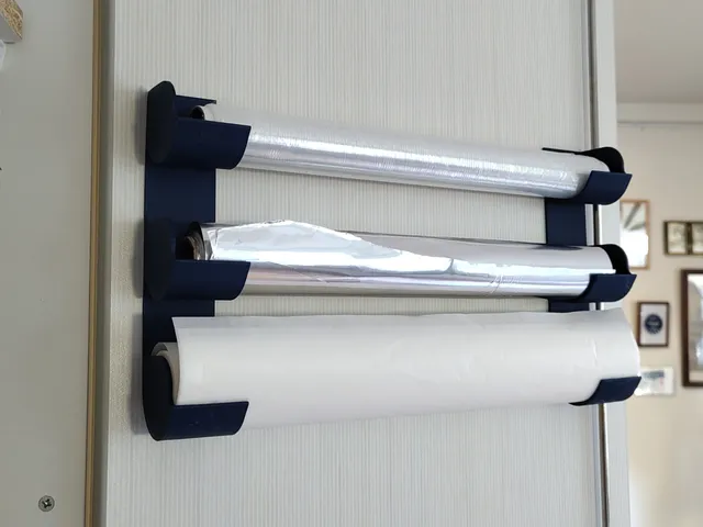 Kitchen roll holder