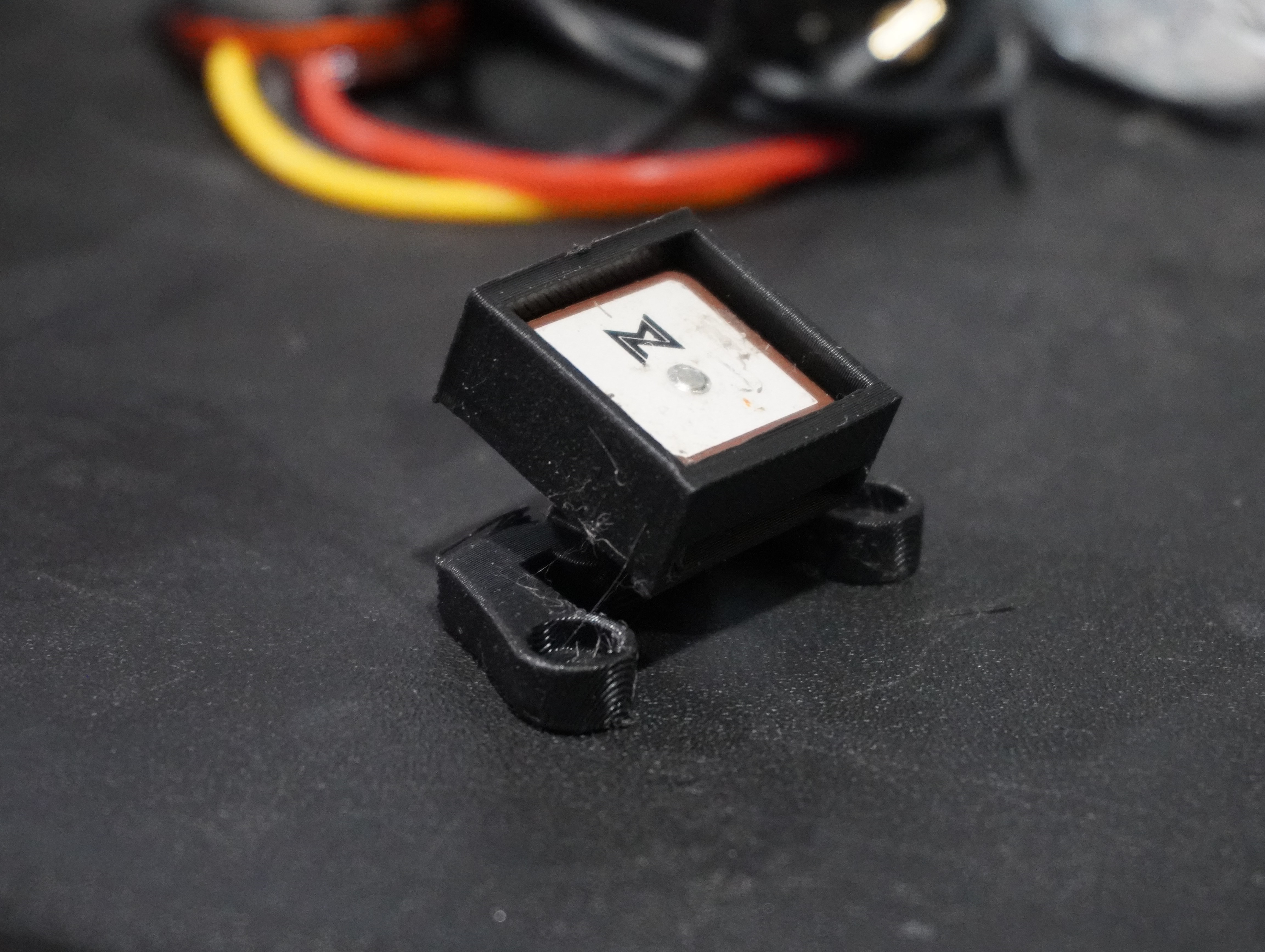 Universal 18x18mm GPS Mount