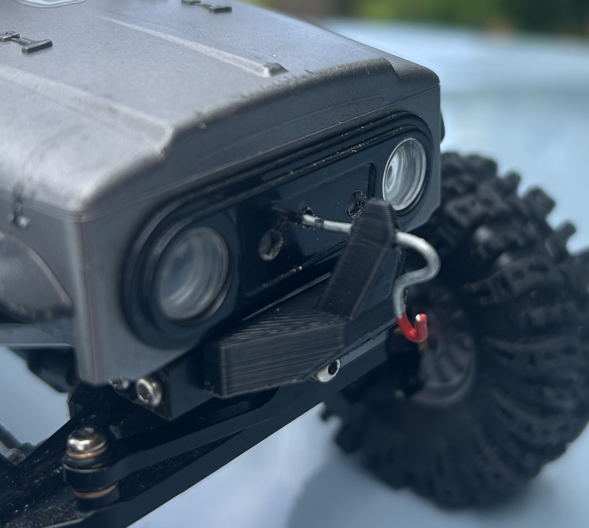trx4m ir40 bumper with winch cable guide