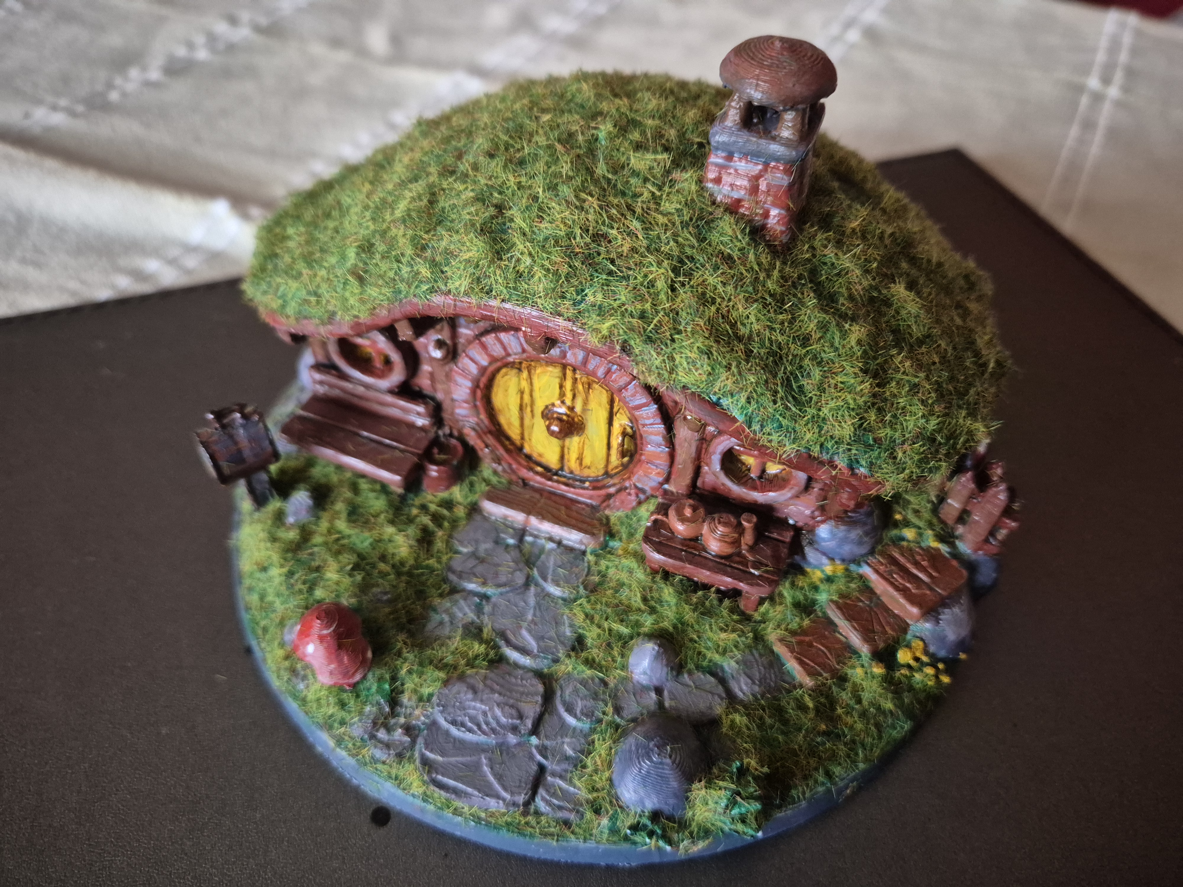 Hobbit House Model Bag End Lord of the Rings LOTR Shire