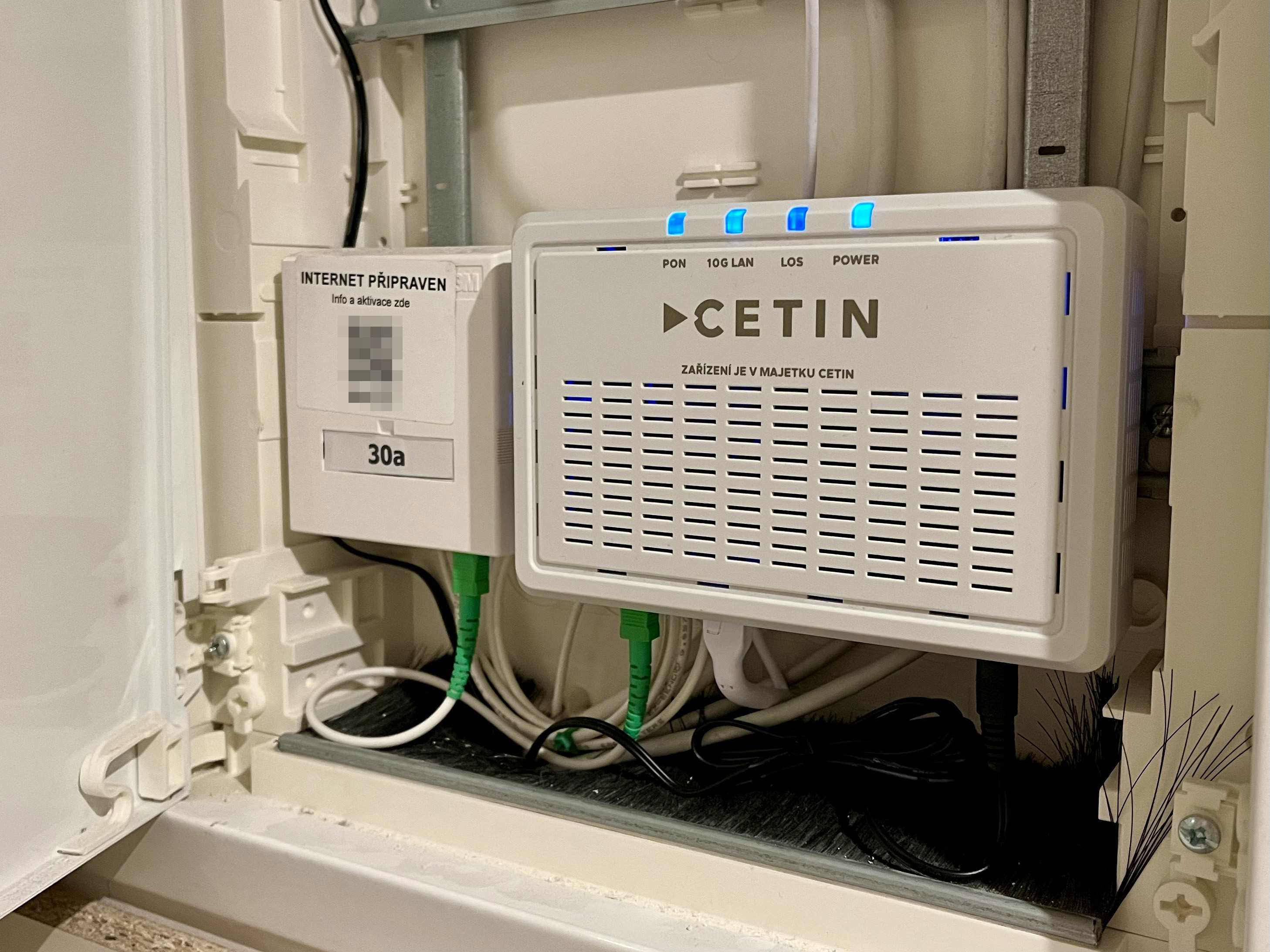 Comtrend GRG-4362 XGSPON ONT DIN rail mount