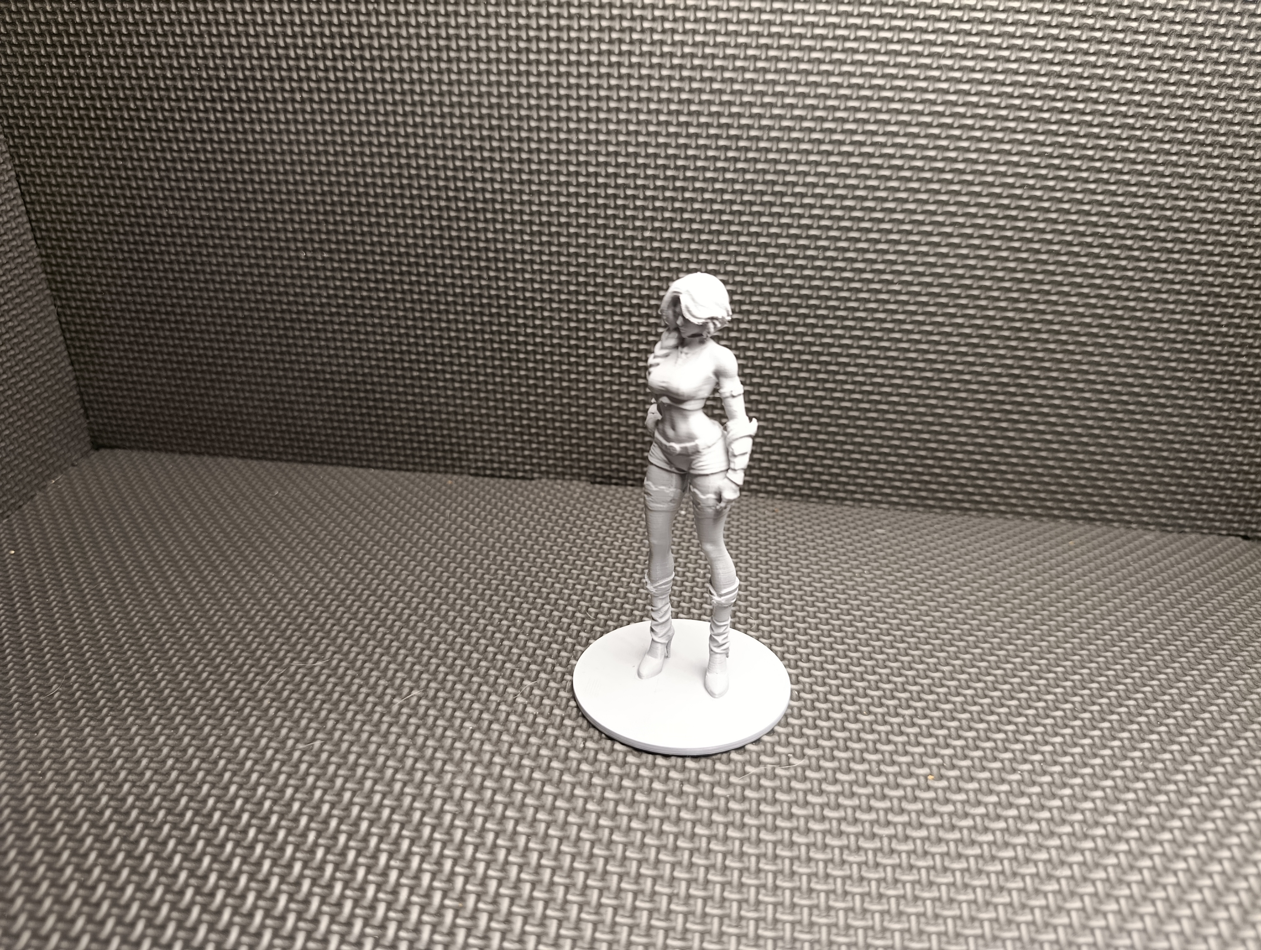 Female Figurine - High Heels, Braid & Shorts — thumbnail 3
