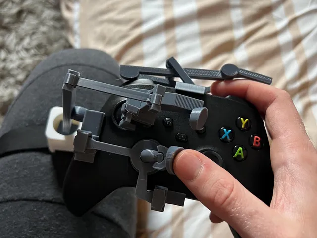 Xbox Series X/S One Handed Clip On Adapter - Right Handed V2