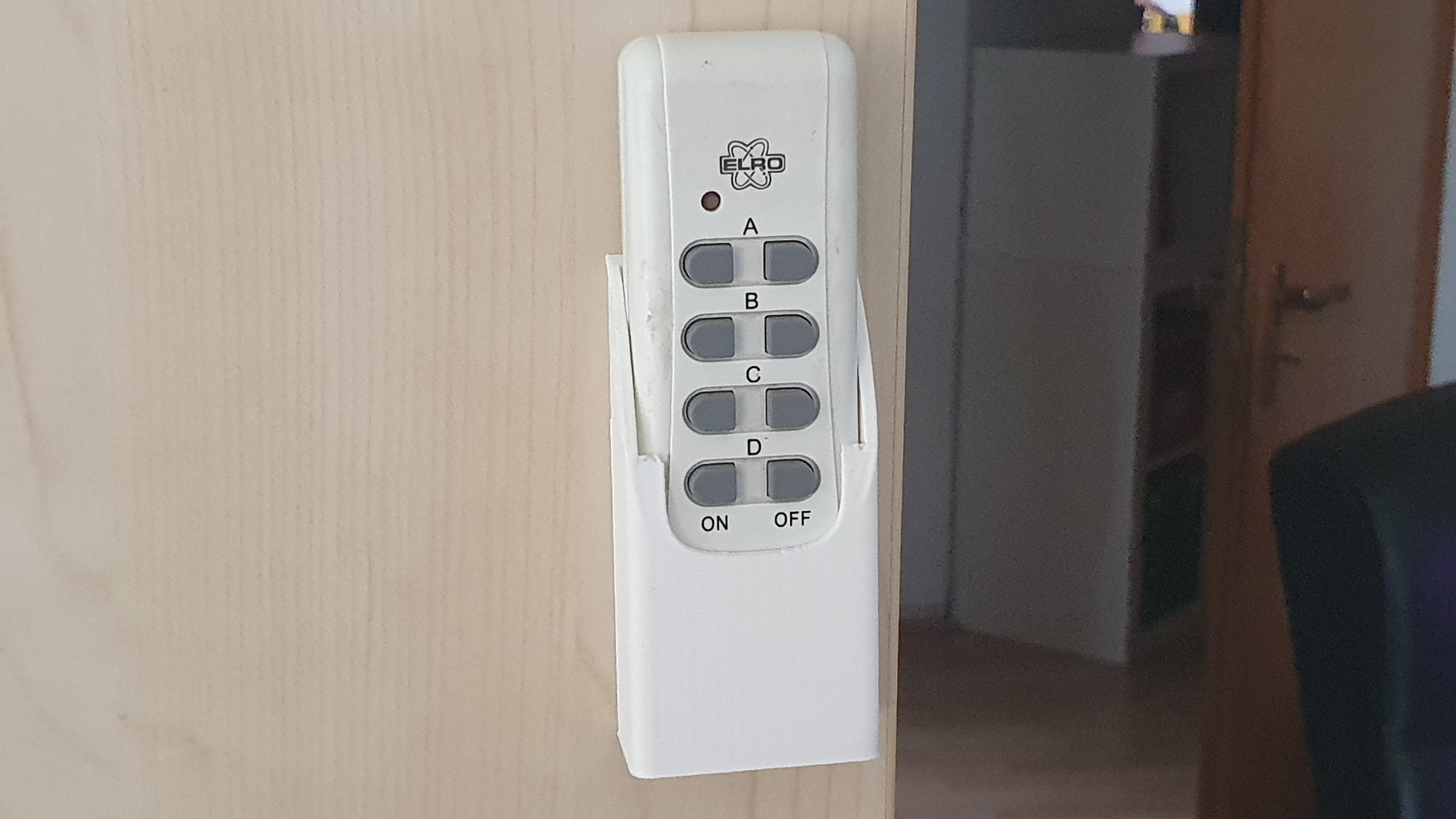 Elro Outlet Remote Holder