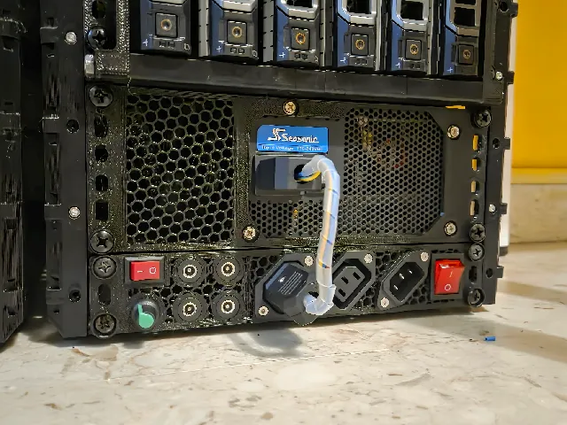 1U multifunction PDU for 10 inch rack