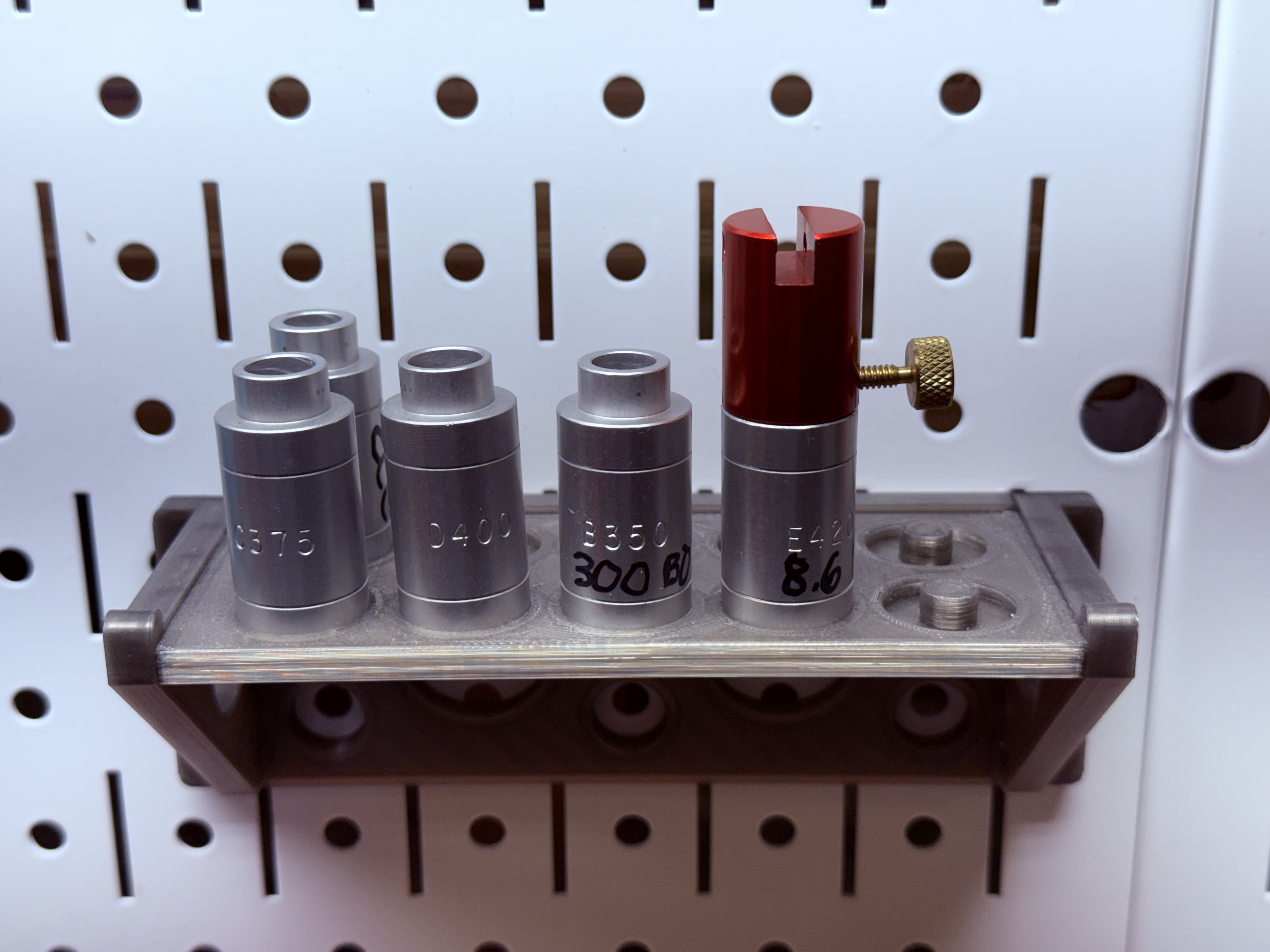 Hornady Comparator shelf for DDD Wall Control
