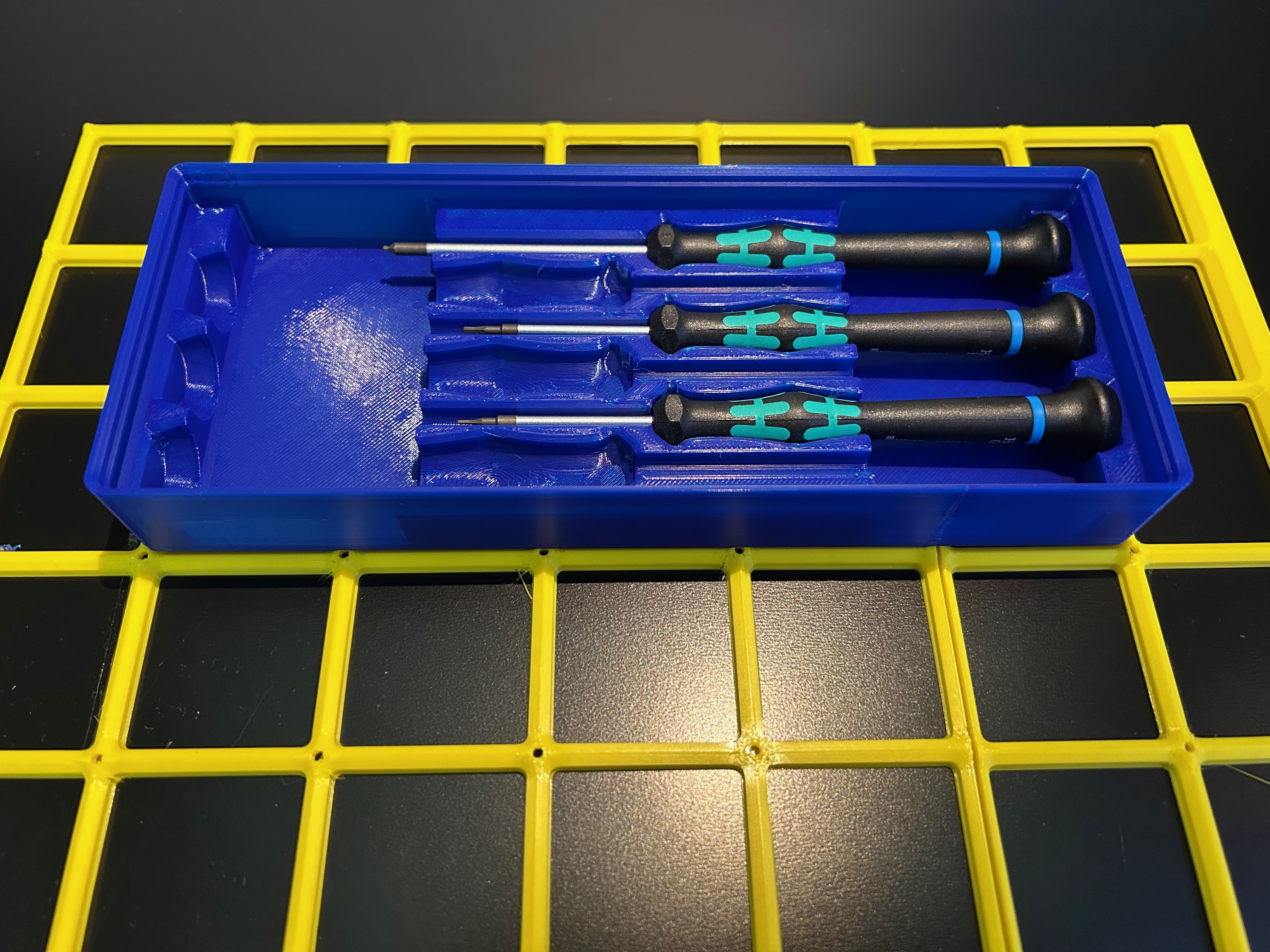 Miniatura 3 do modelo 3D Gridfinity Bin for Kraftform hex driver set