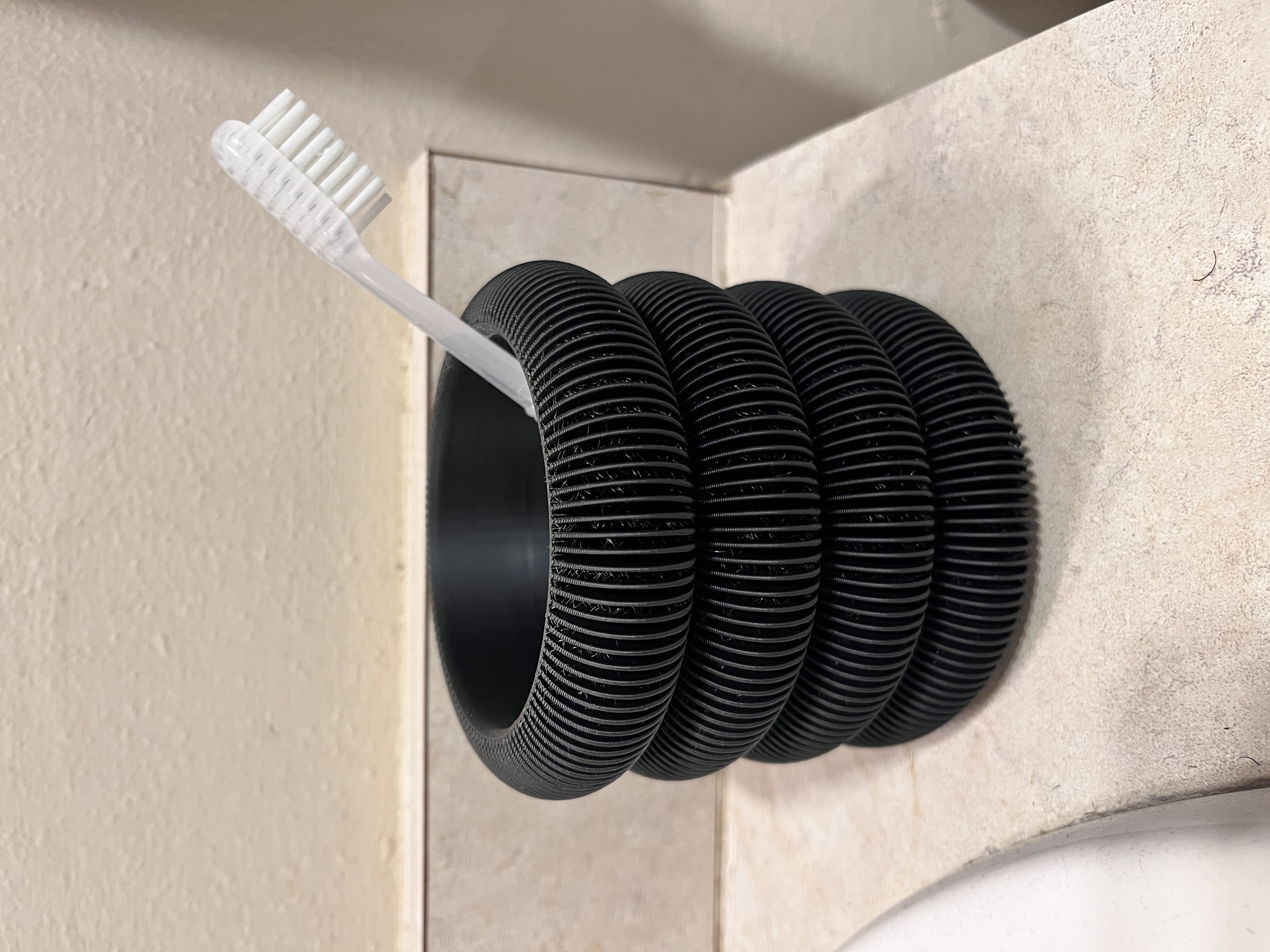 Circular Fins Pen Holder