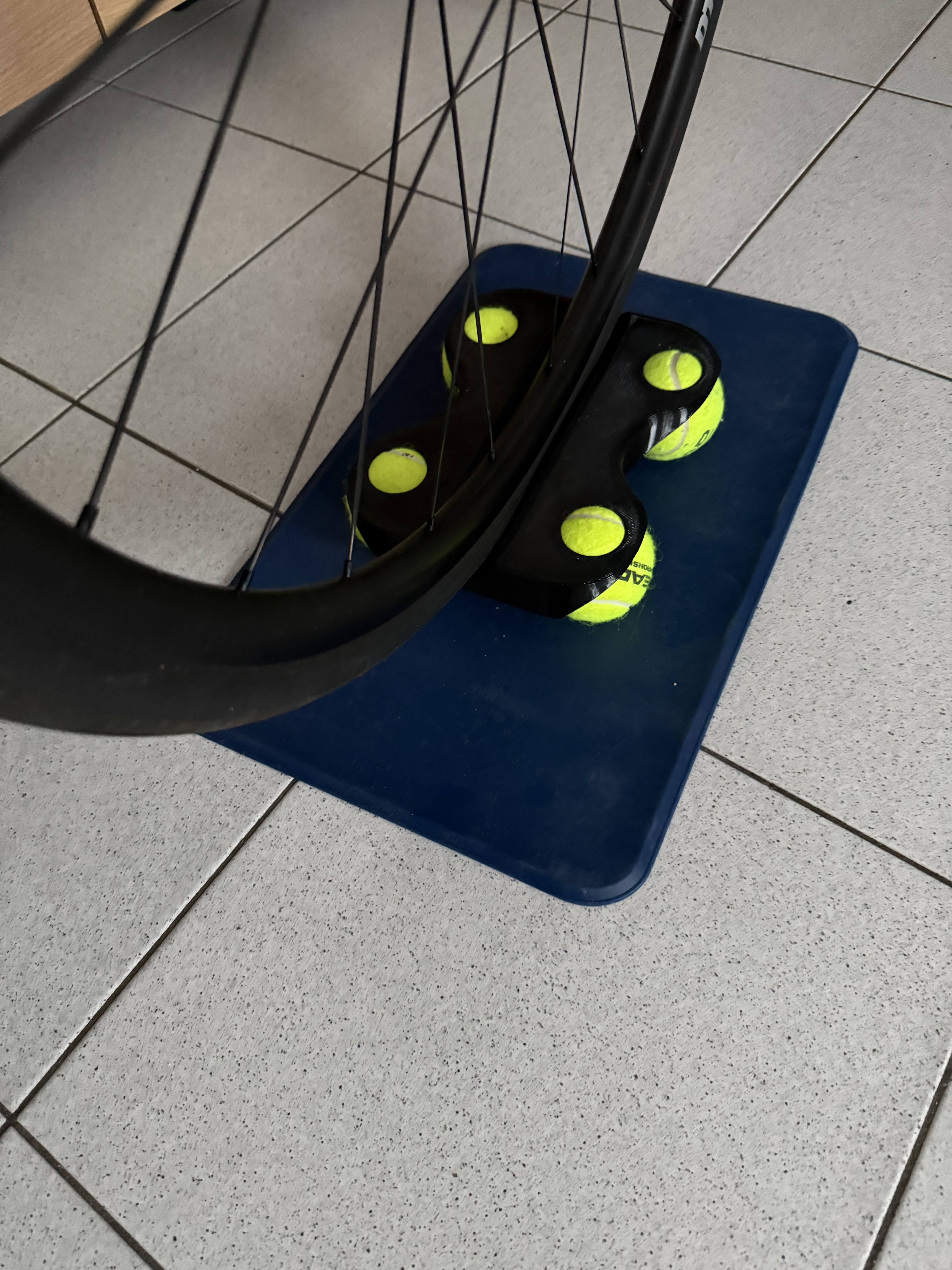 Front wheel raiser 4x Ball