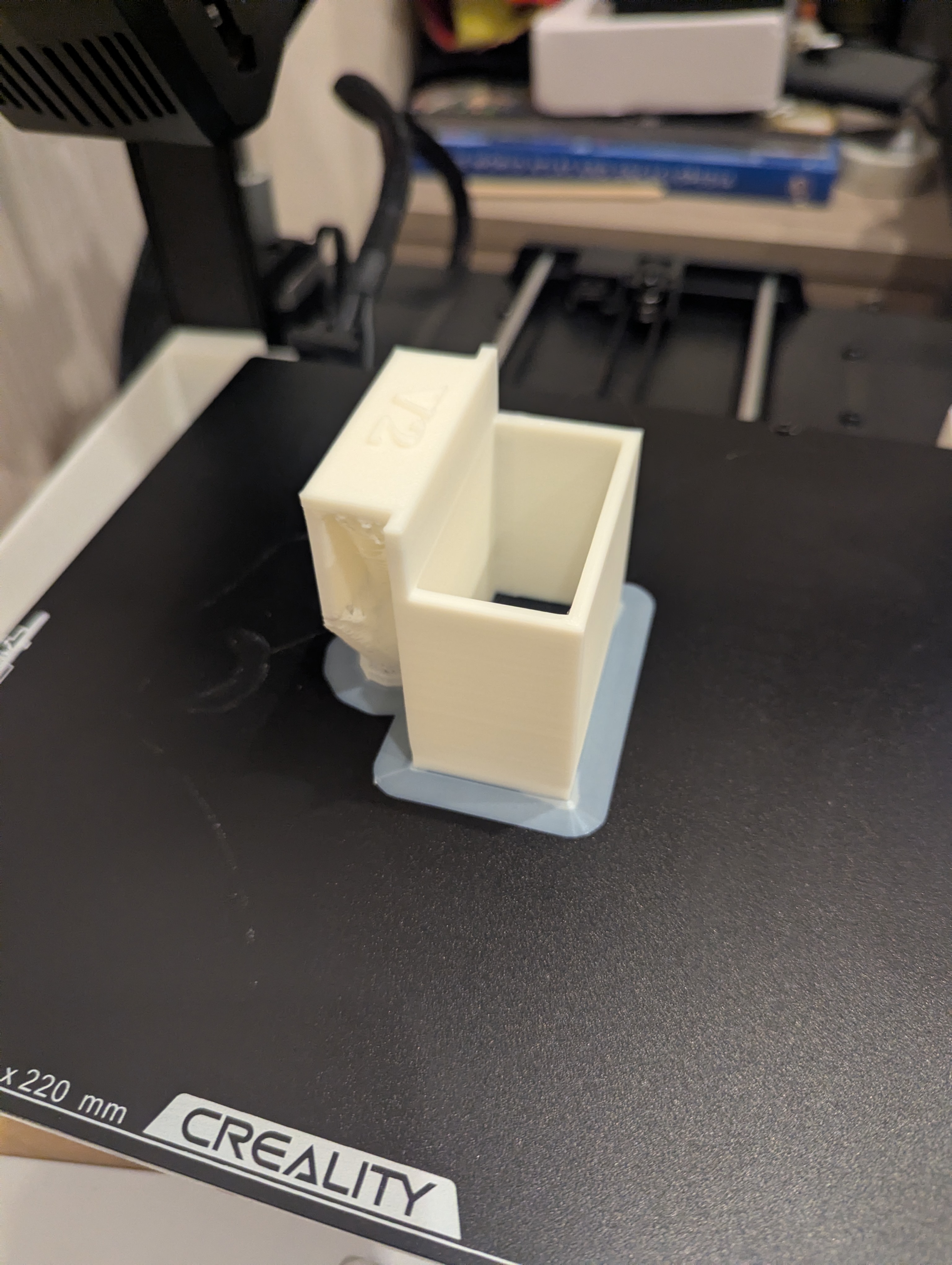 Sponge holder for Belfast sink