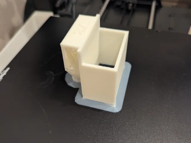 Sponge holder for Belfast sink