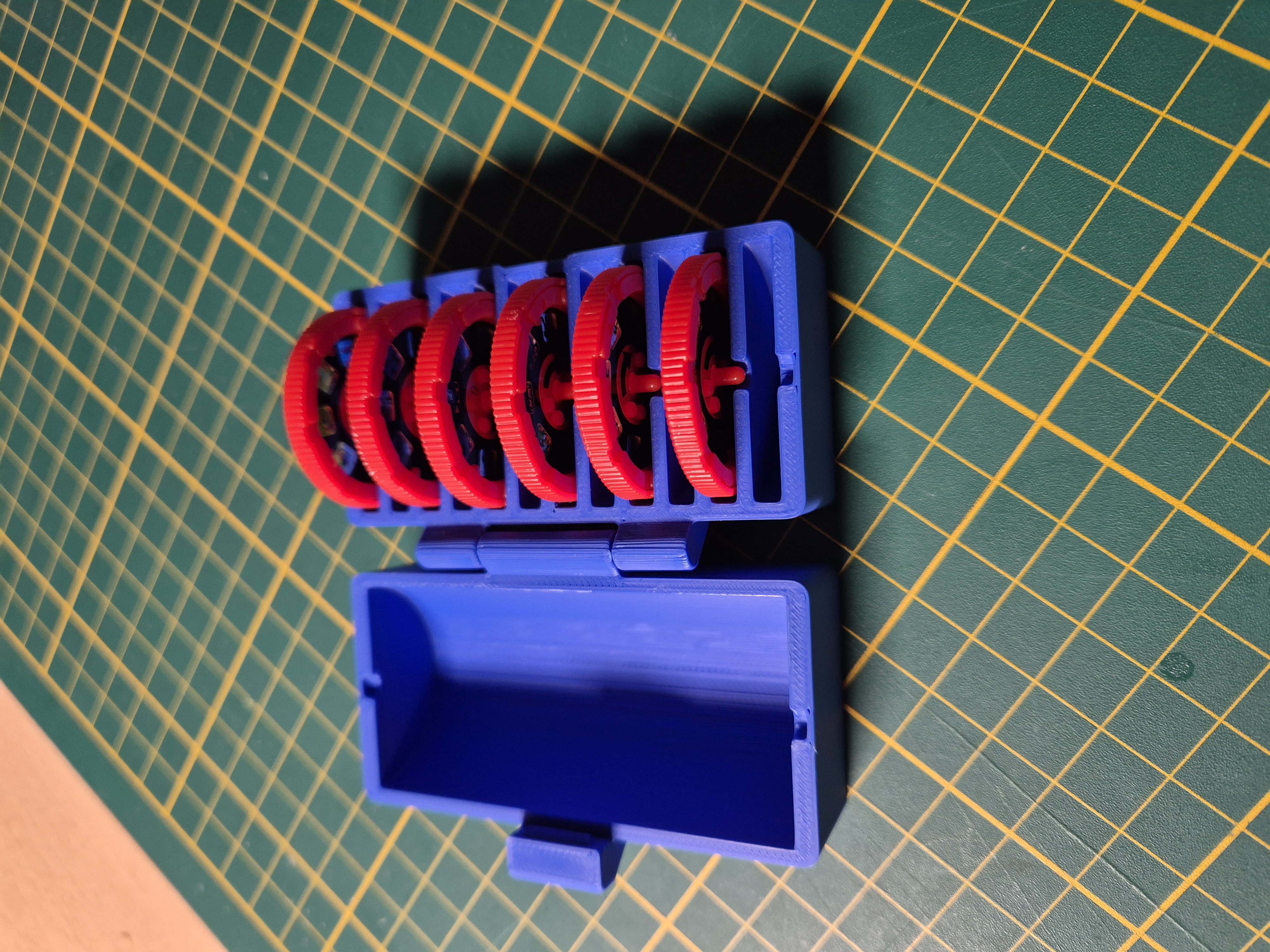 Box for projector discs