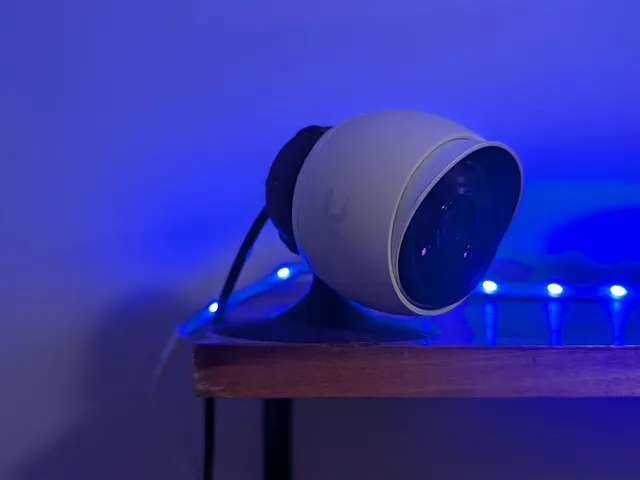 [Tilted Down] Unifi G3/G4/G5 Bullet Desktop / Table Stand