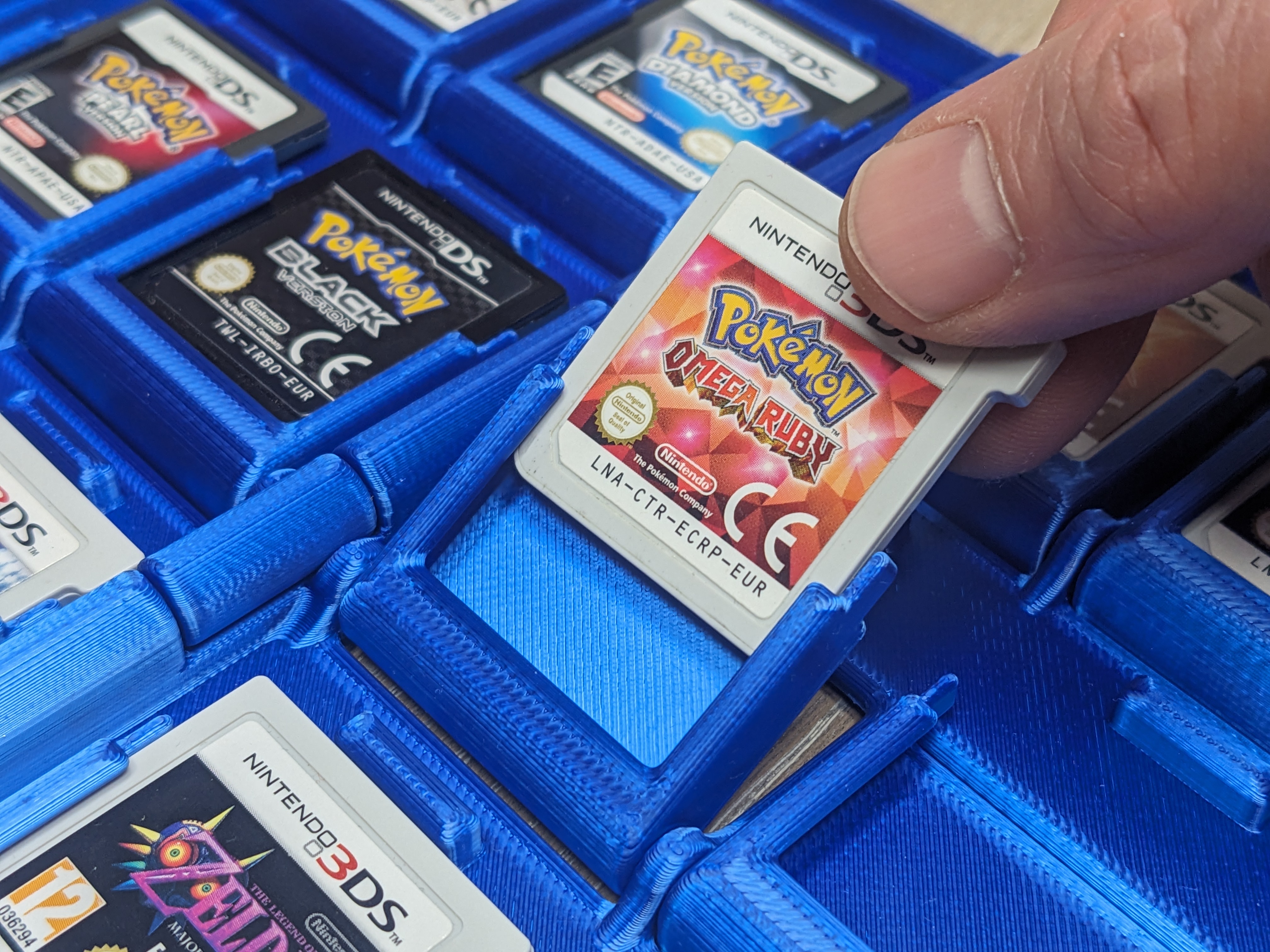 Flip pocket case for Nintendo 3DS games