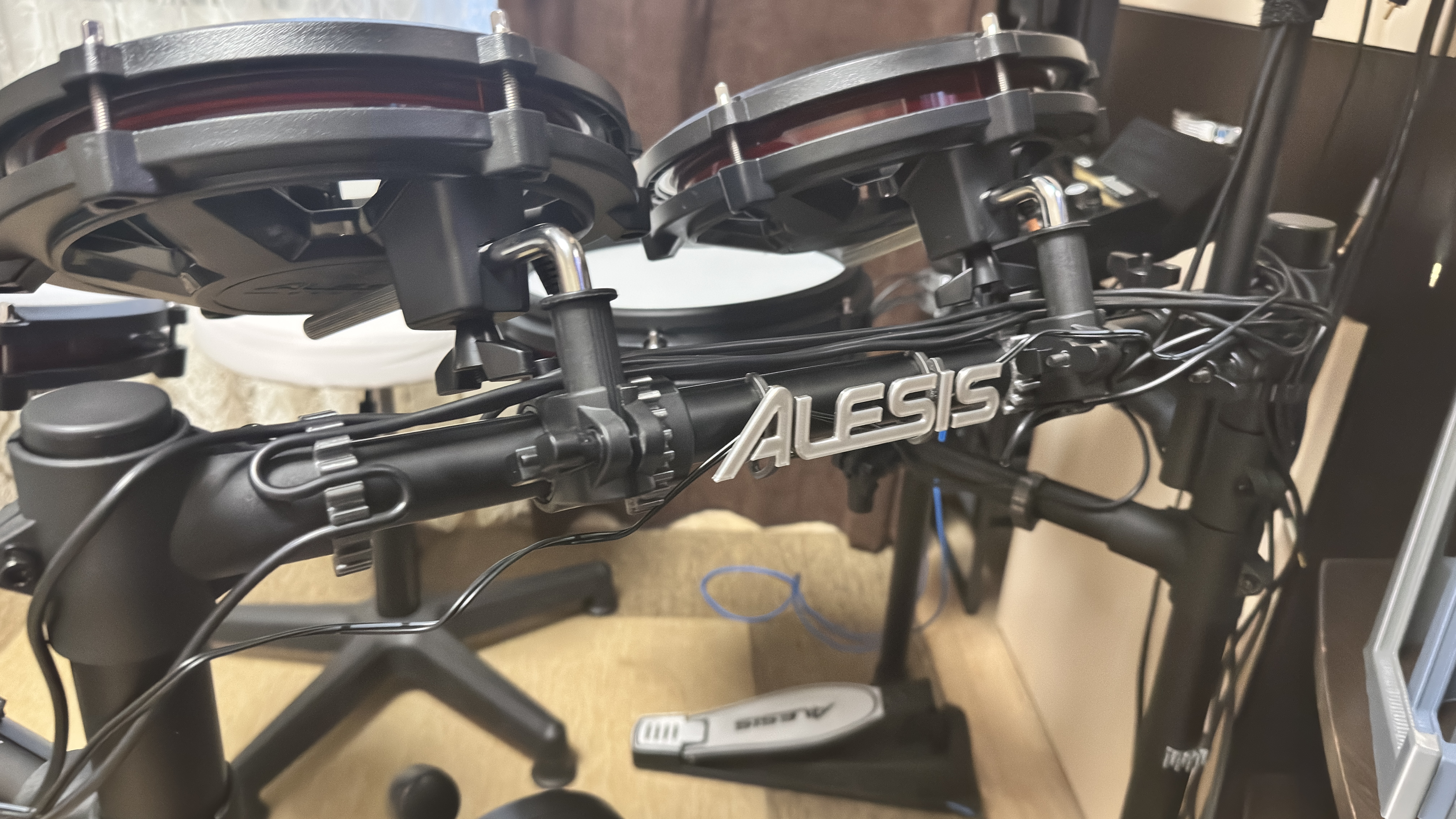 Alesis nitro max cable clip Logo