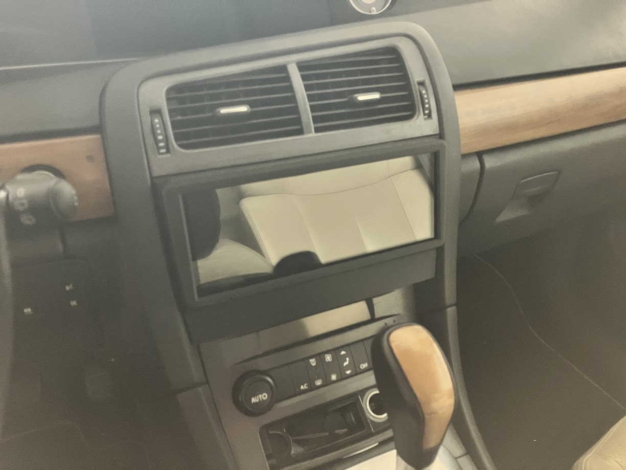 Façade Carplay Vel Satis