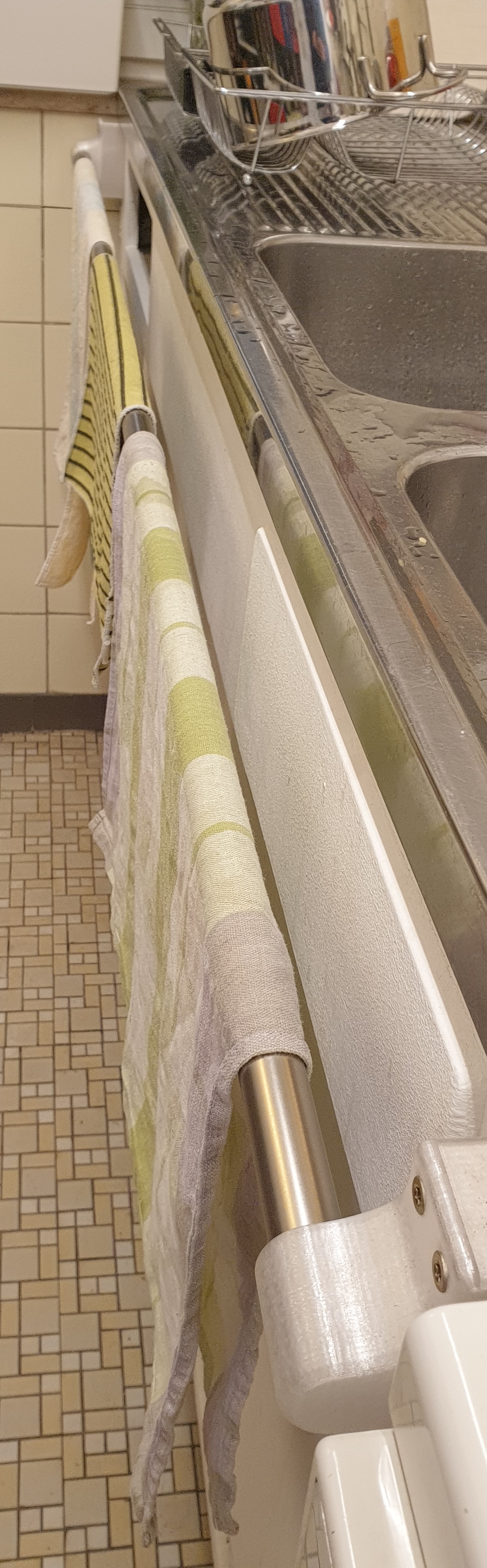 pipe holder towel