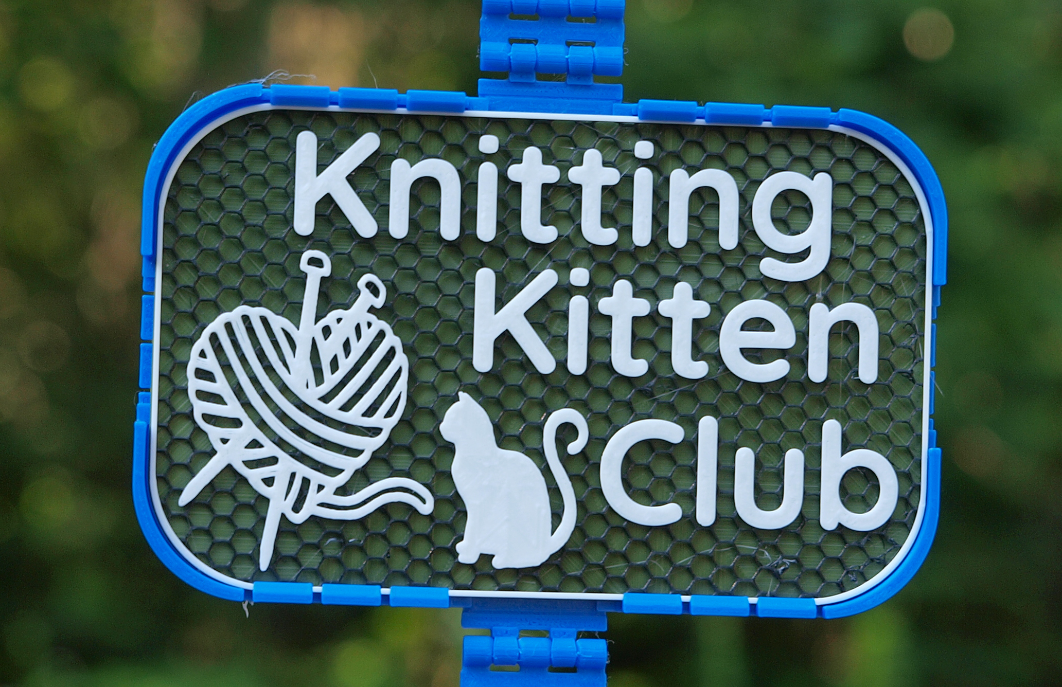 Knitting Kitten sign
