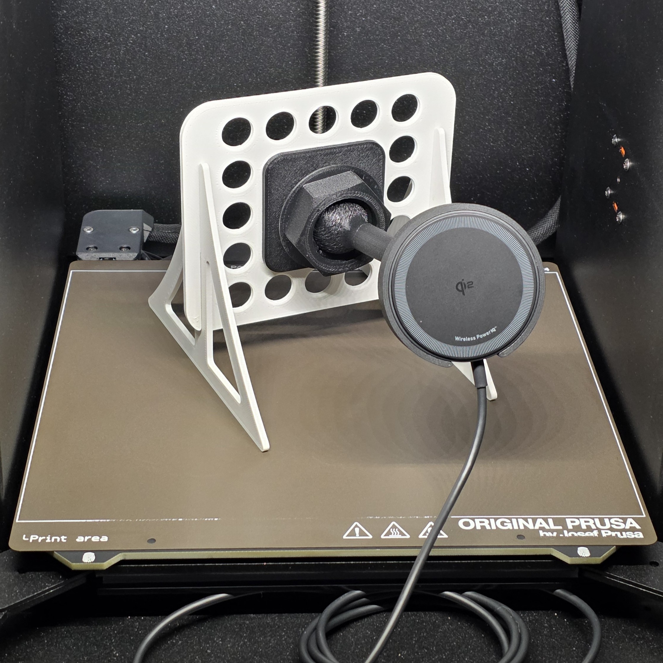 Qube 540 Wireless Charger Mount