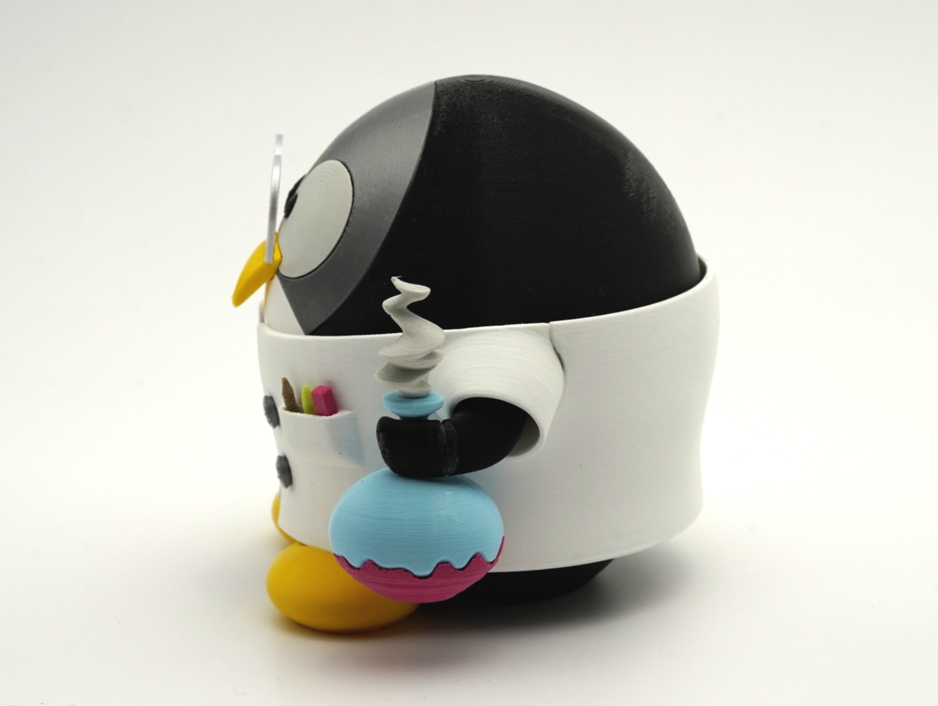 Miniatura 4 do modelo 3D Tux Chemist
