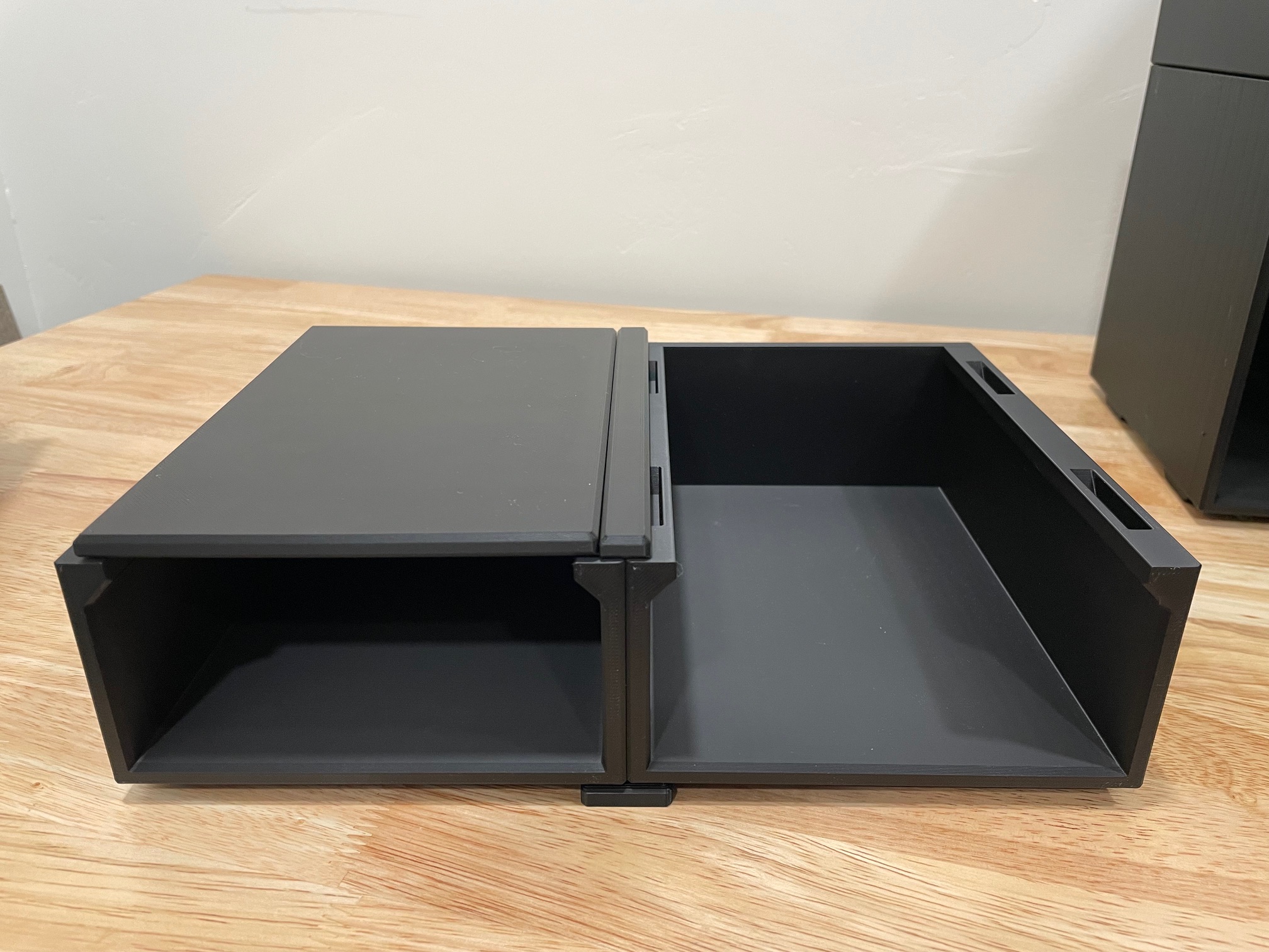 Miniatura 5 do modelo 3D Stackable Shelf (parametric)