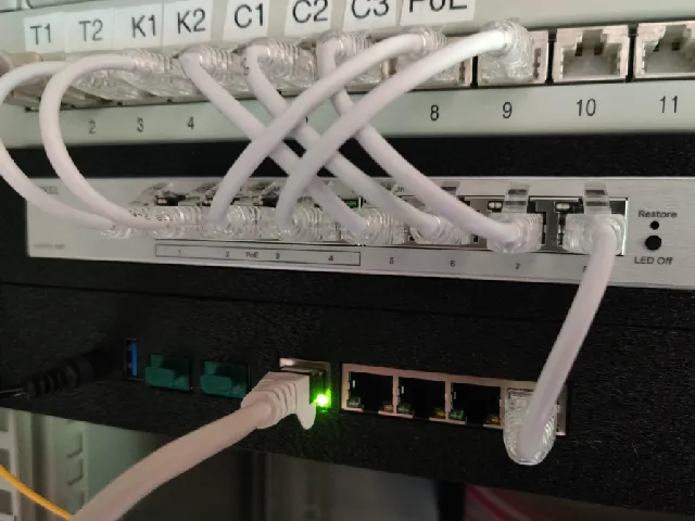 Zyxel_GS1200-8HP_Switch RackMount