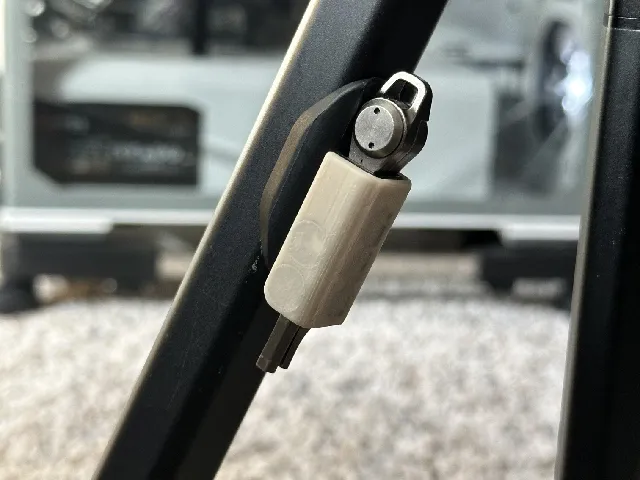 Magnetic Tool Retainer for Peak Design Tripod