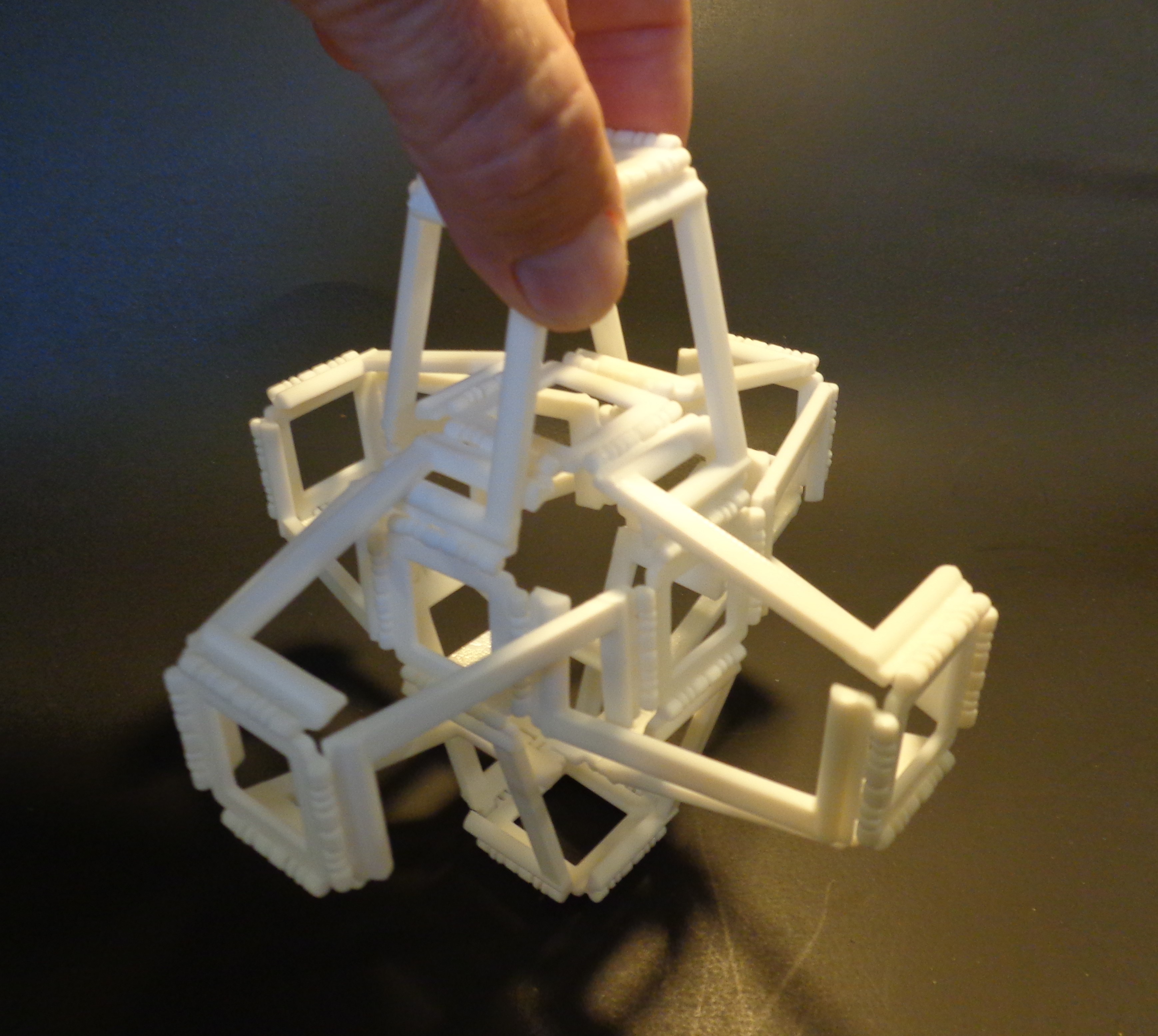 Mechanical Polyknot Construction with C-Hinges