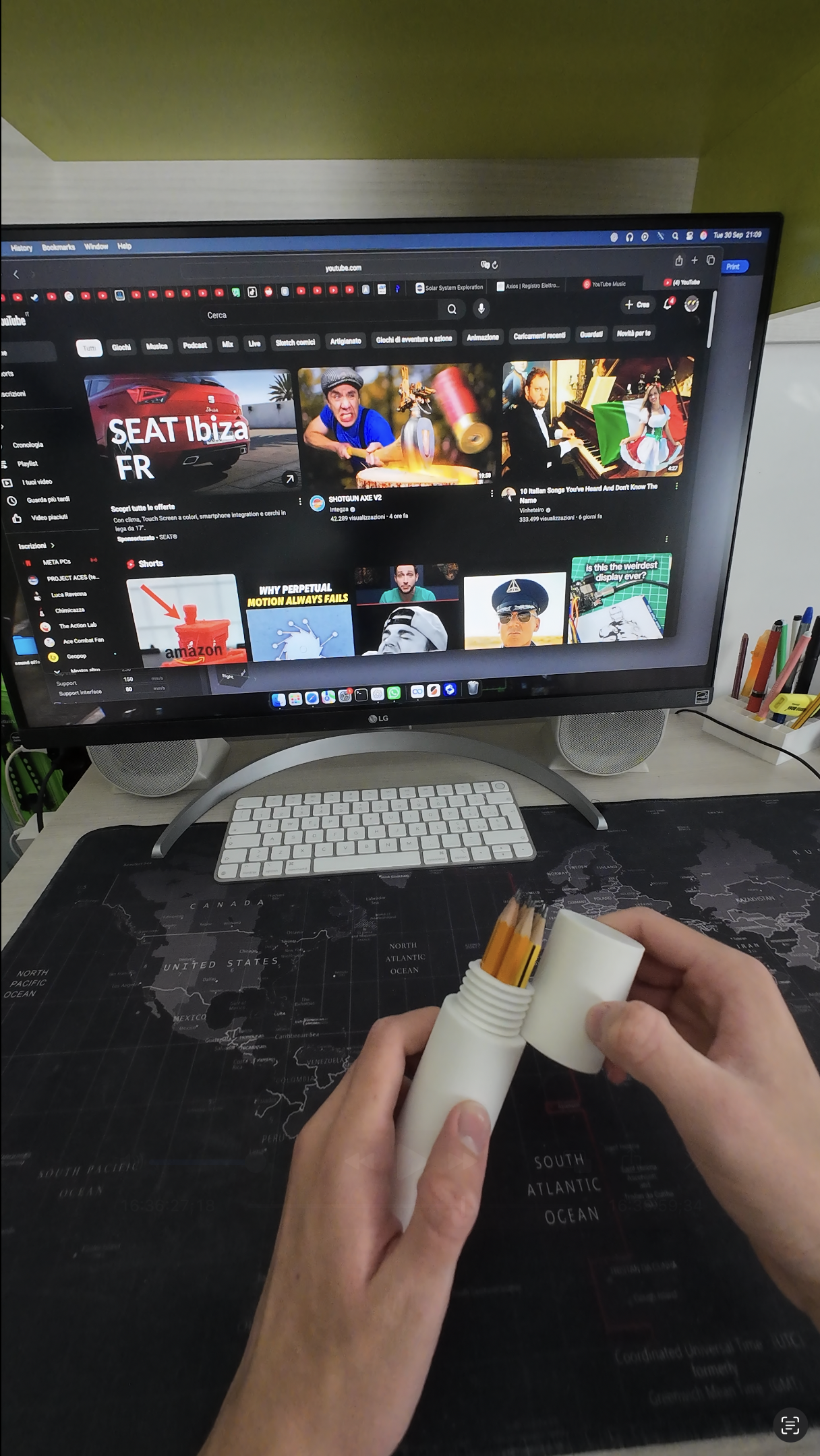 screw pencil holder up to 7 different pencils