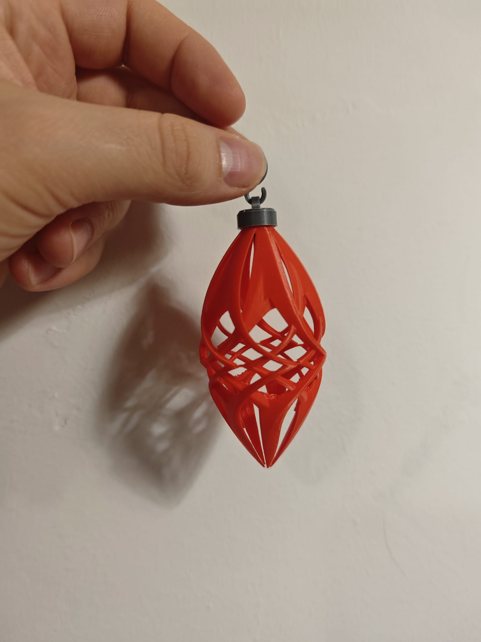 Everydays 023 – Christmas Ornament Speculum Spirae