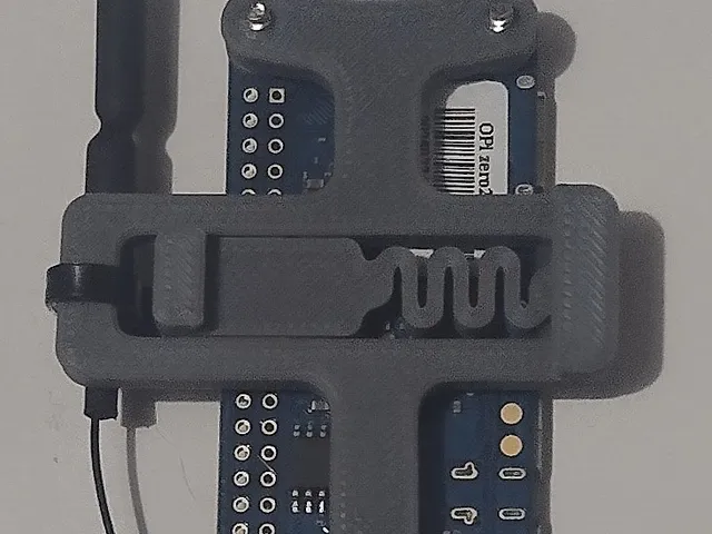 Rotated_Pi_Zero_DIN_Rail_Mount