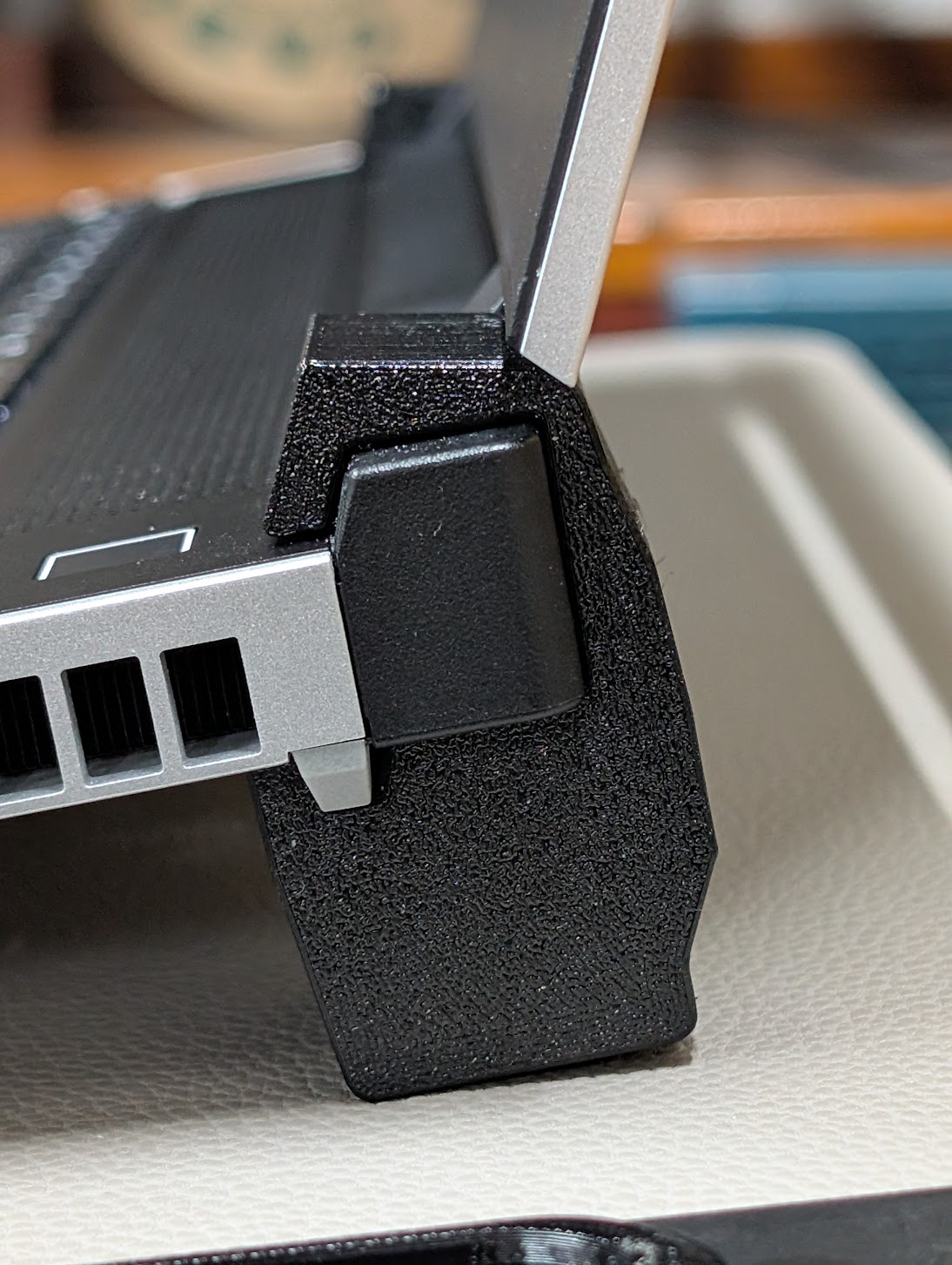 Framework 16 AMD Ryzen AI 300 Series Laptop Stand Feet