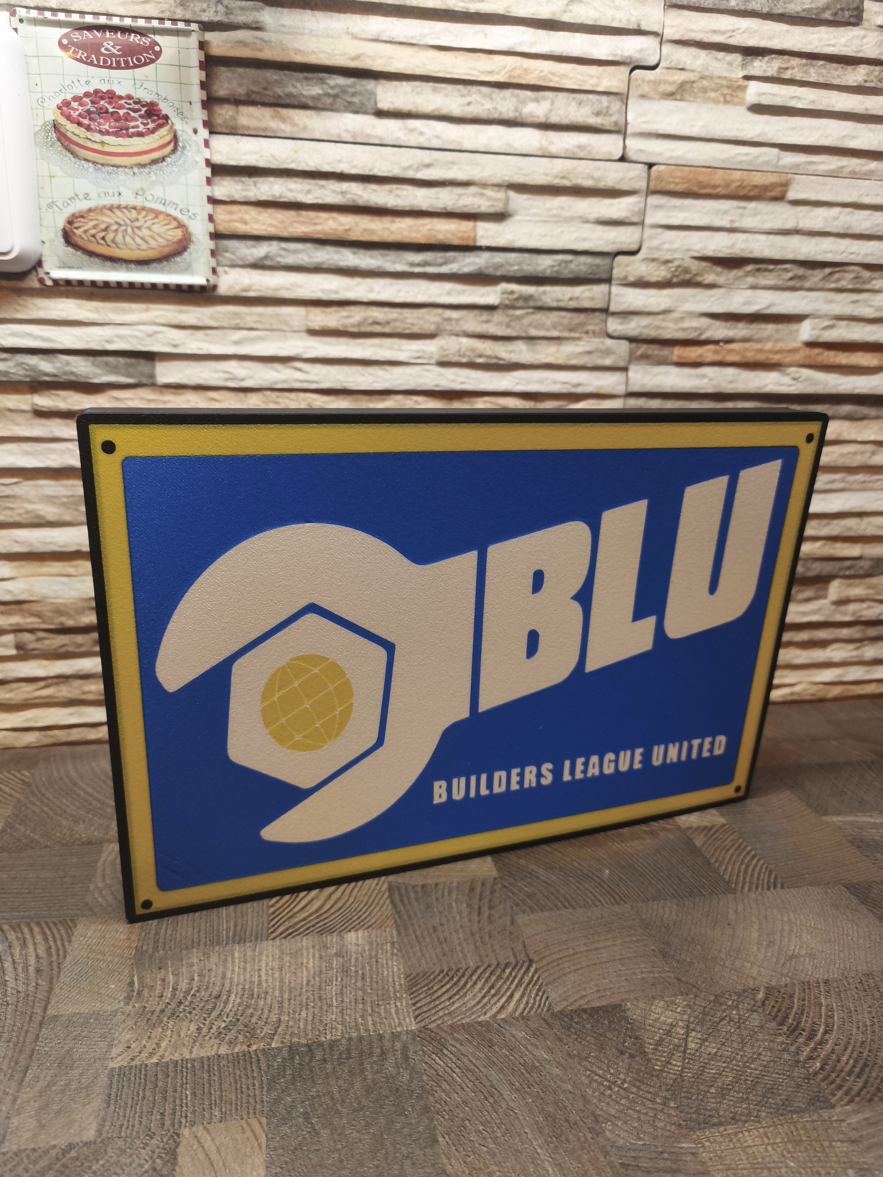 Team Fortress 2 BLU logo lightbox