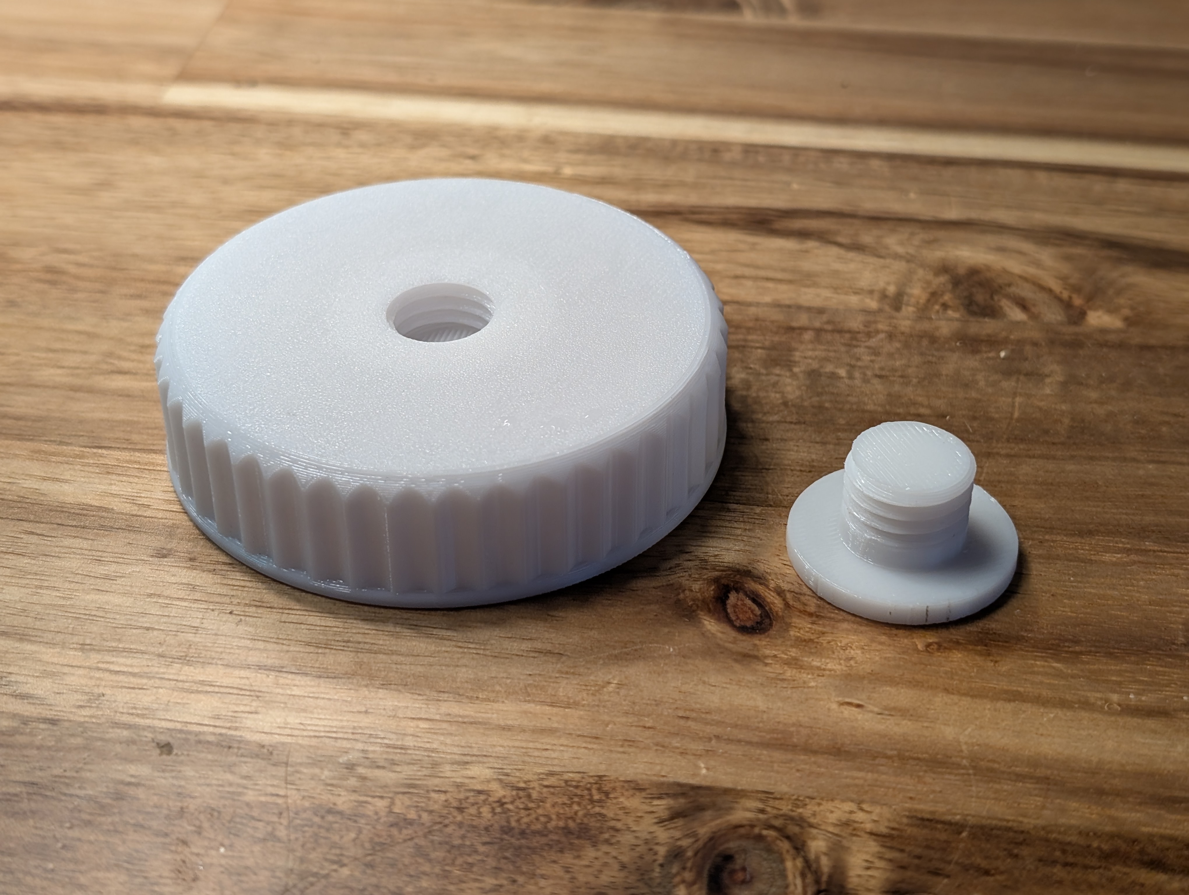 Miniatura 2 do modelo 3D Nalgene Cap with Loop hook - No Supports