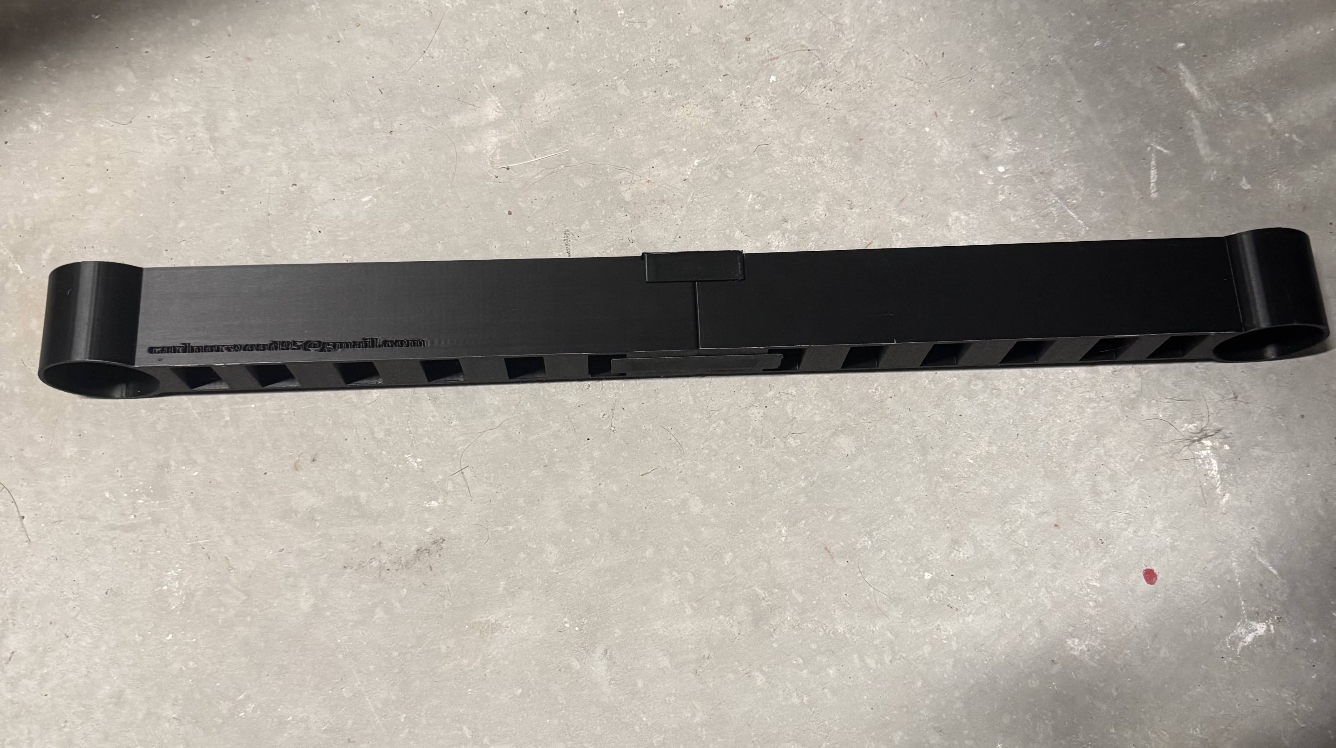 Storage shelving stringer (Bracket / Brace)