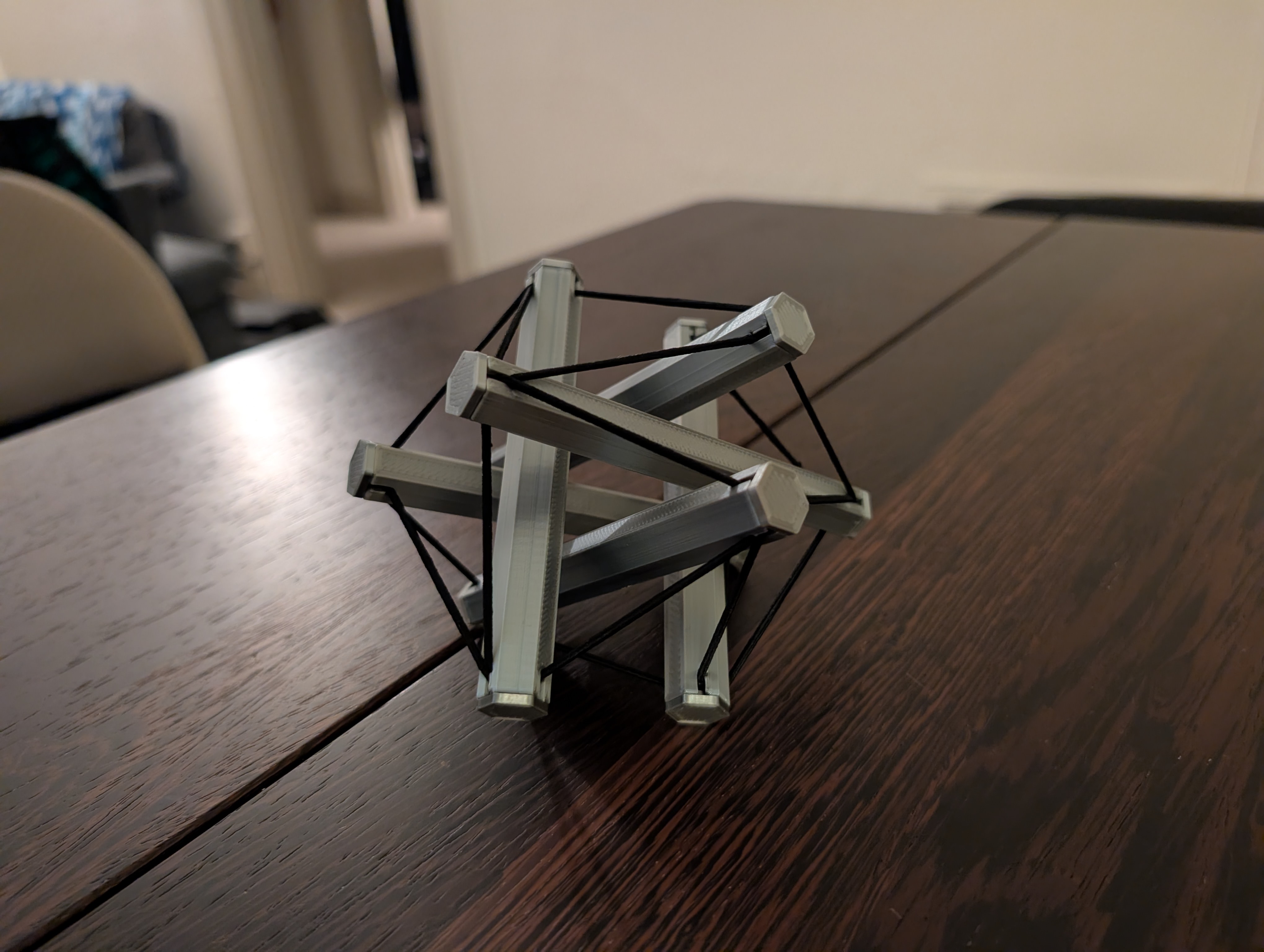 Tensegrity strut system