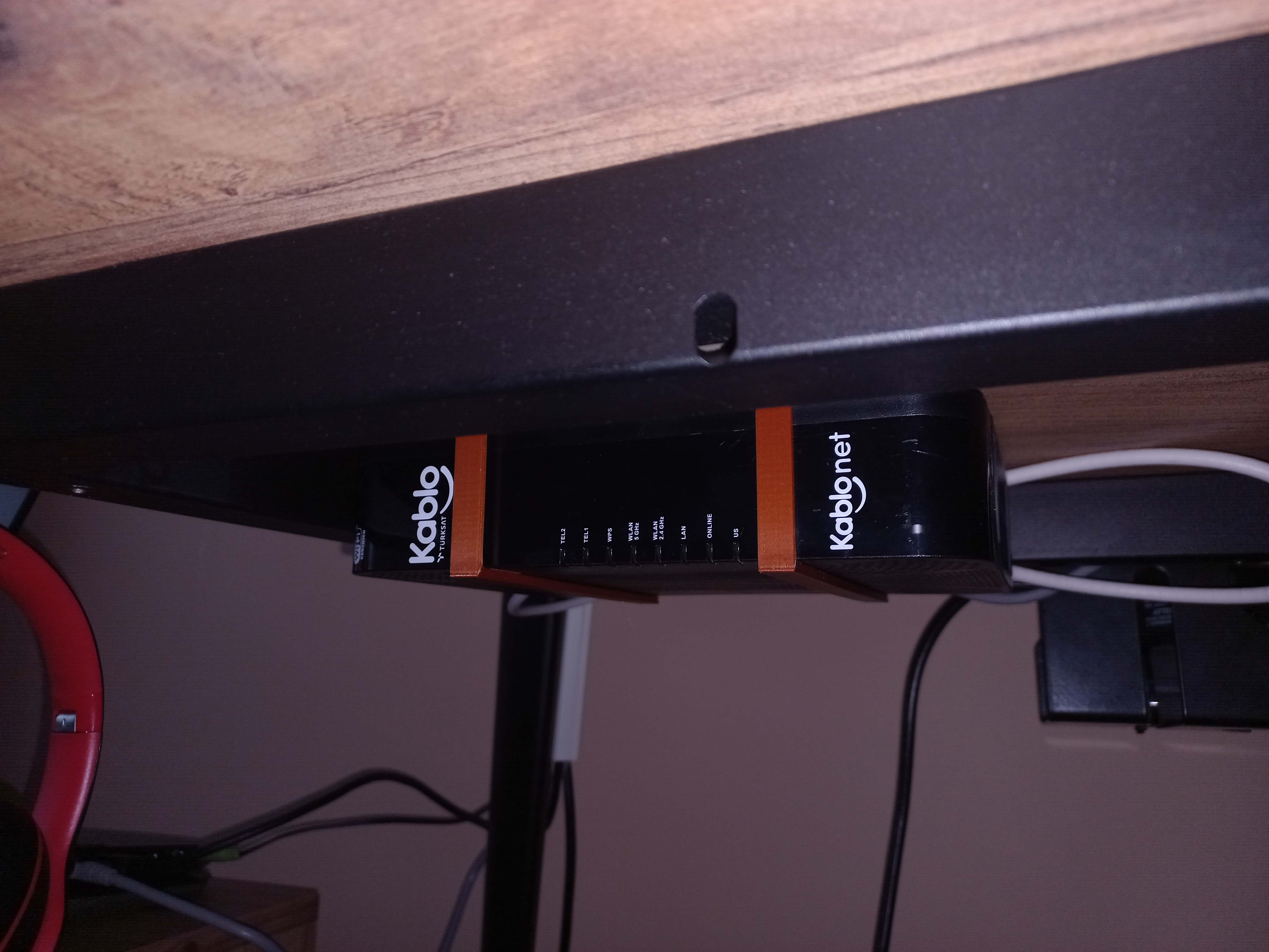 Modem Hanger / Modem Tutucu