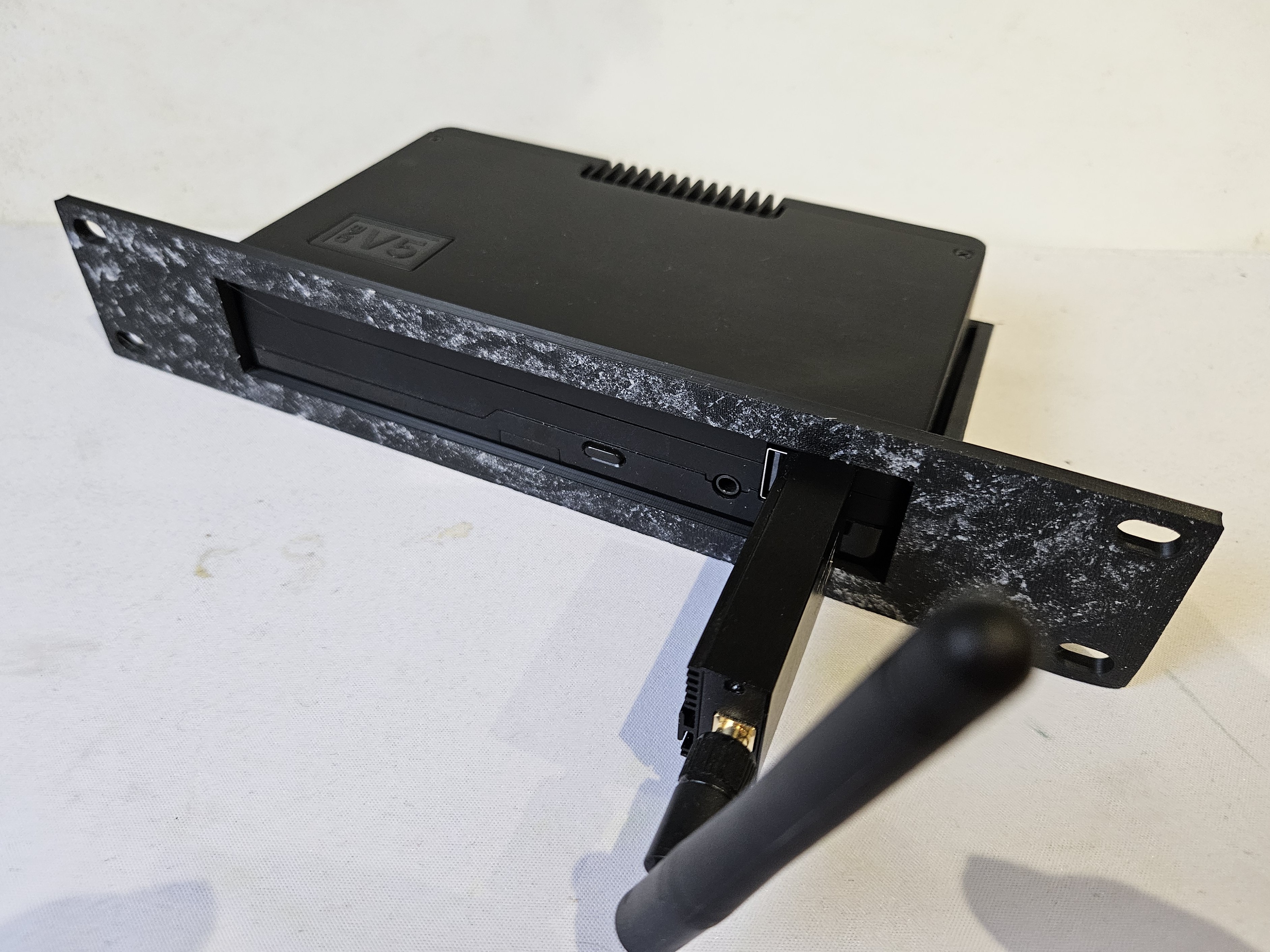 Argon One V5 10-inch rackmount adapter