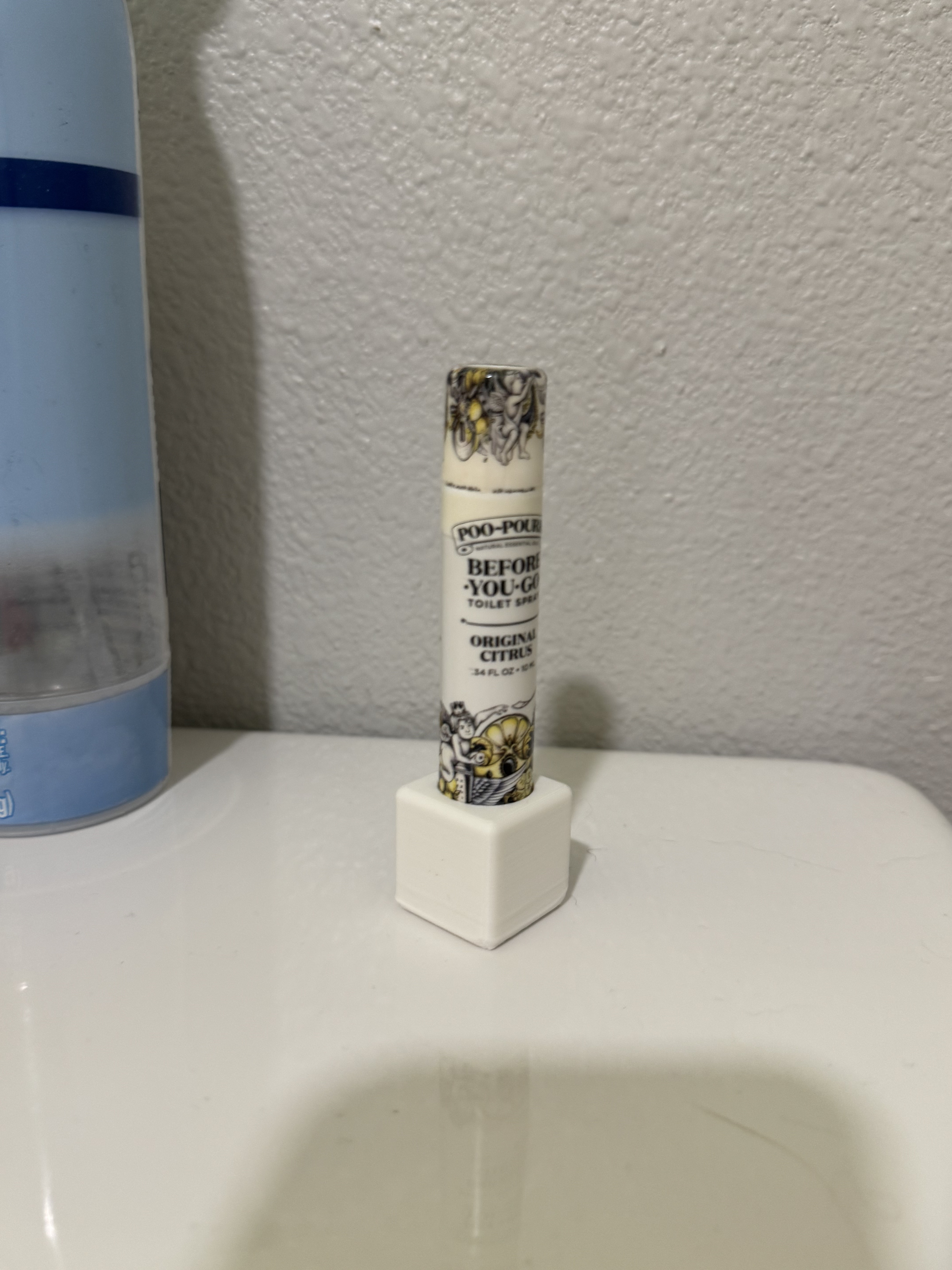 Poo Pouri Stand