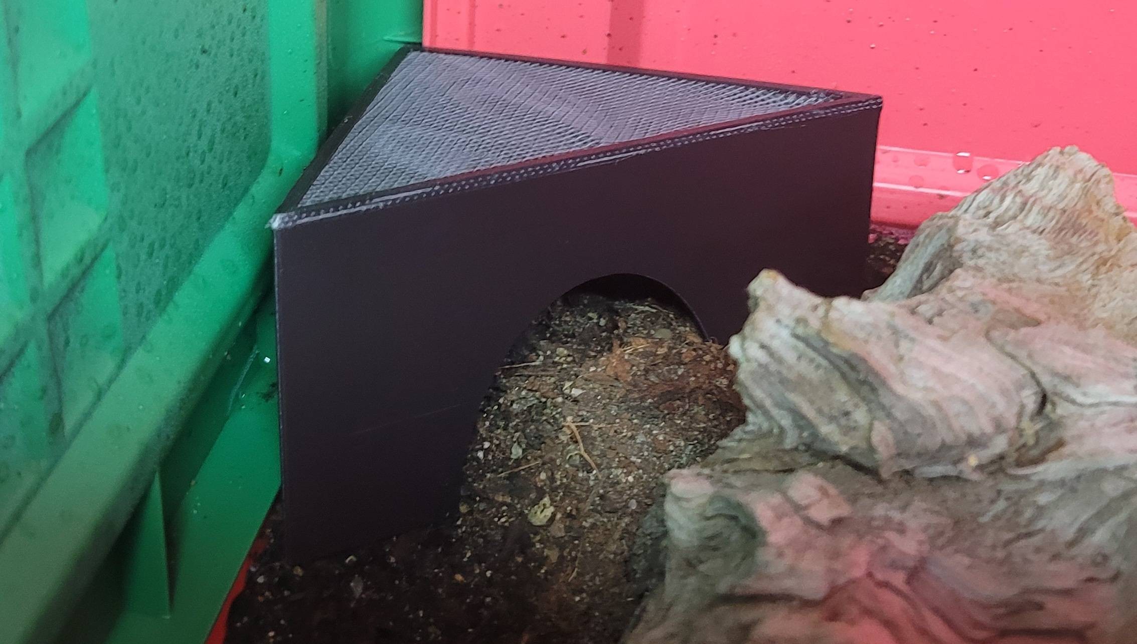 Corner Hide (Solid Top, Cryptic Basking Top)