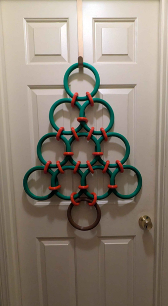 Chainmail Christmas Tree Door Decoration