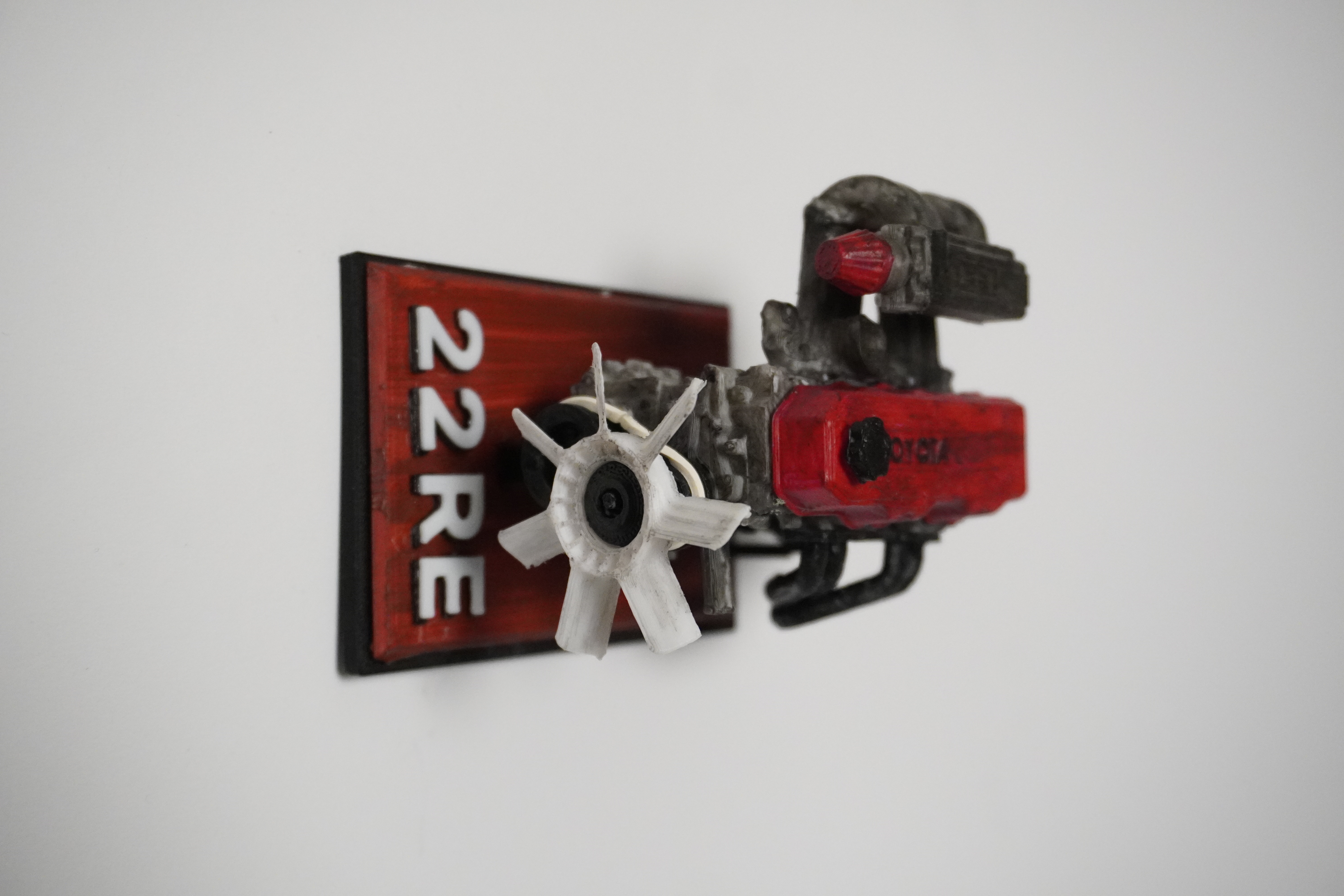 MINI Toyota 4 Cylinder Engine 22RE, Complete Working Model Mini Edition — miniatura 22