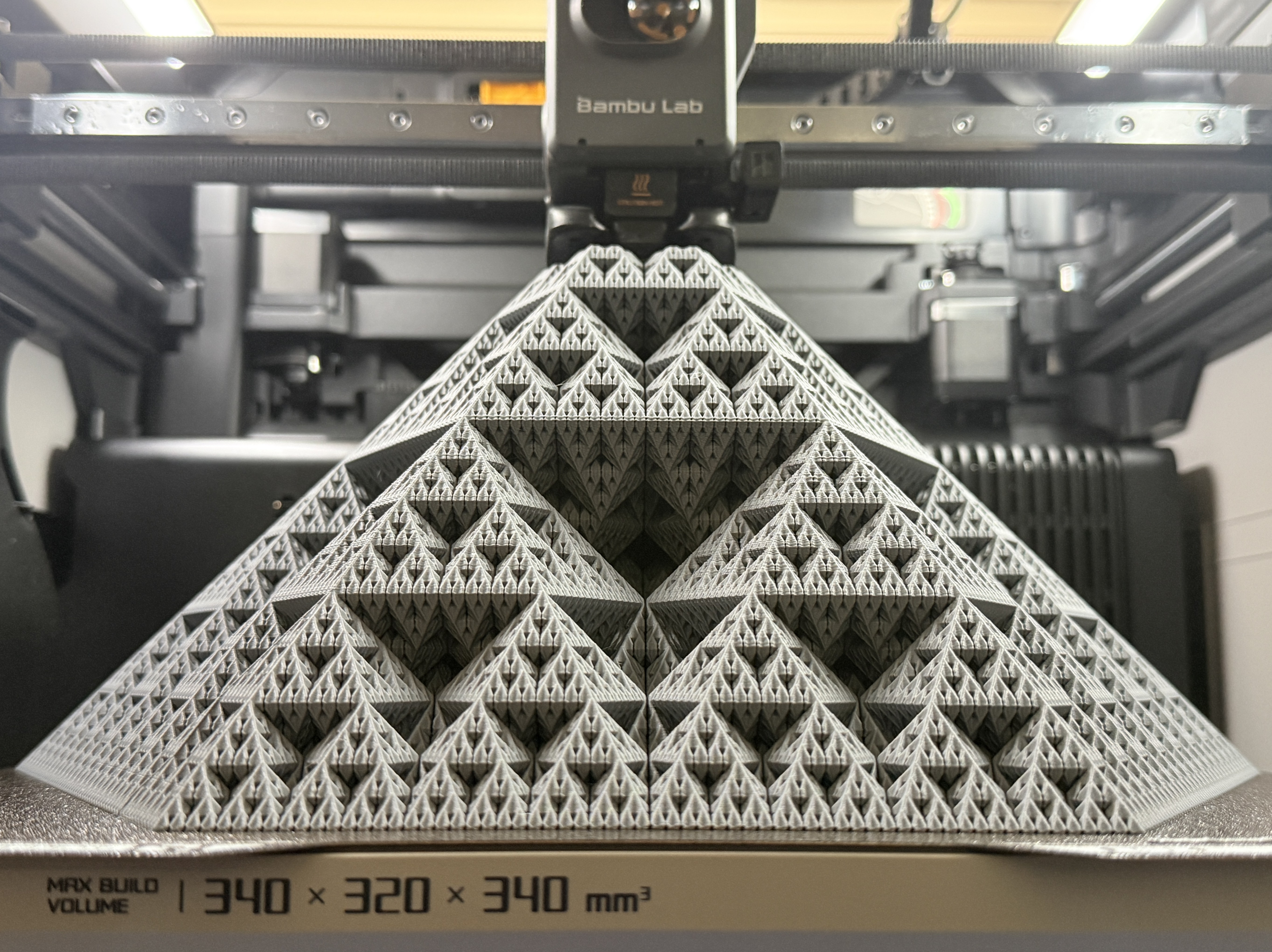 Sierpiński Snowflake Fractal Pyramid | Level 6 (Vase Mode)