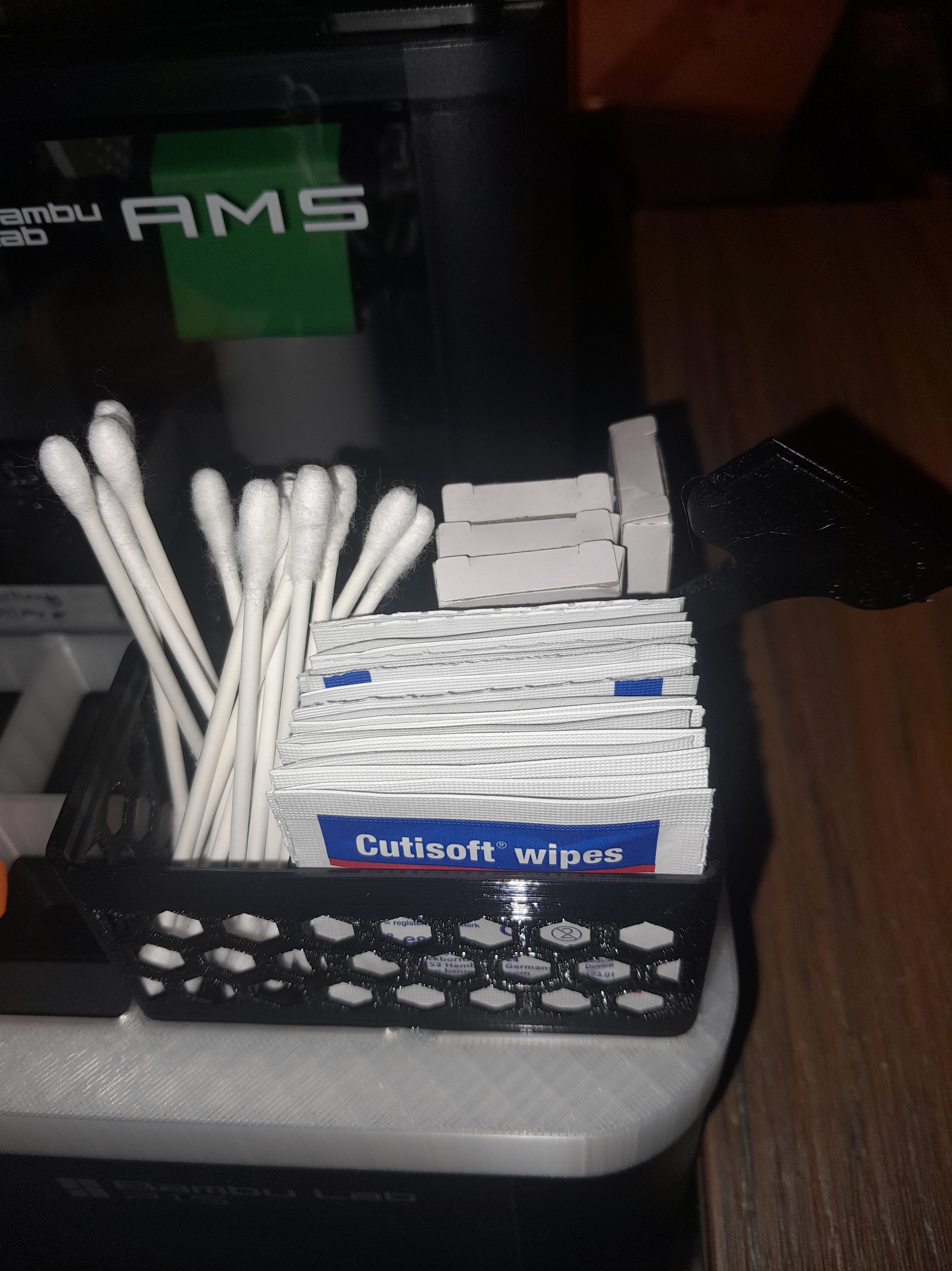 Gridfinity Hex Bin Alcohol Pads Wipes 3D model thumbnail