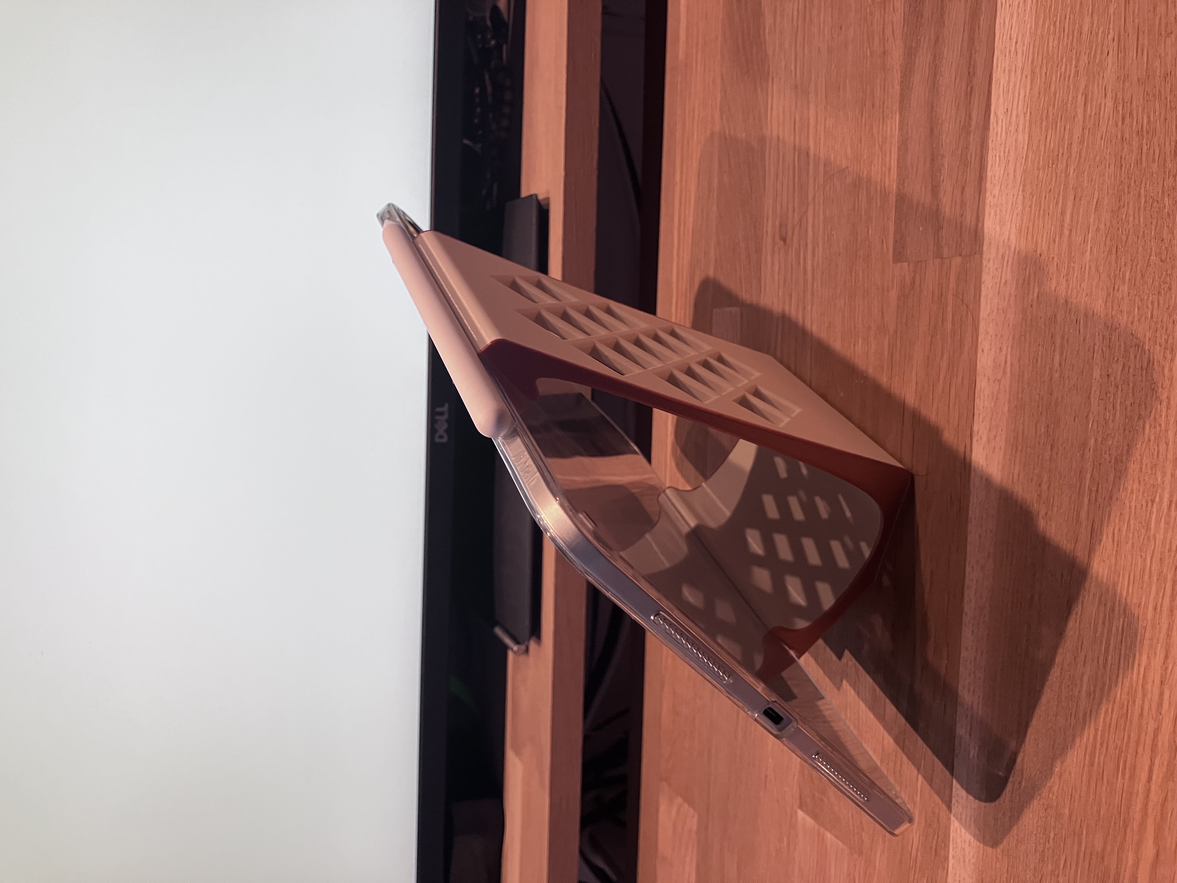 Adjustable 3D-Printed Stand for iPad Pro M4 & M5 11” (2024-25) – Dual-Color Modern Design with Integrated Apple Pencil Charging (New Design)