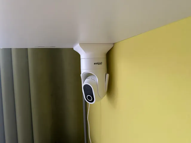 Dahua DH-H4C IKEA Besta Upside Down Mount