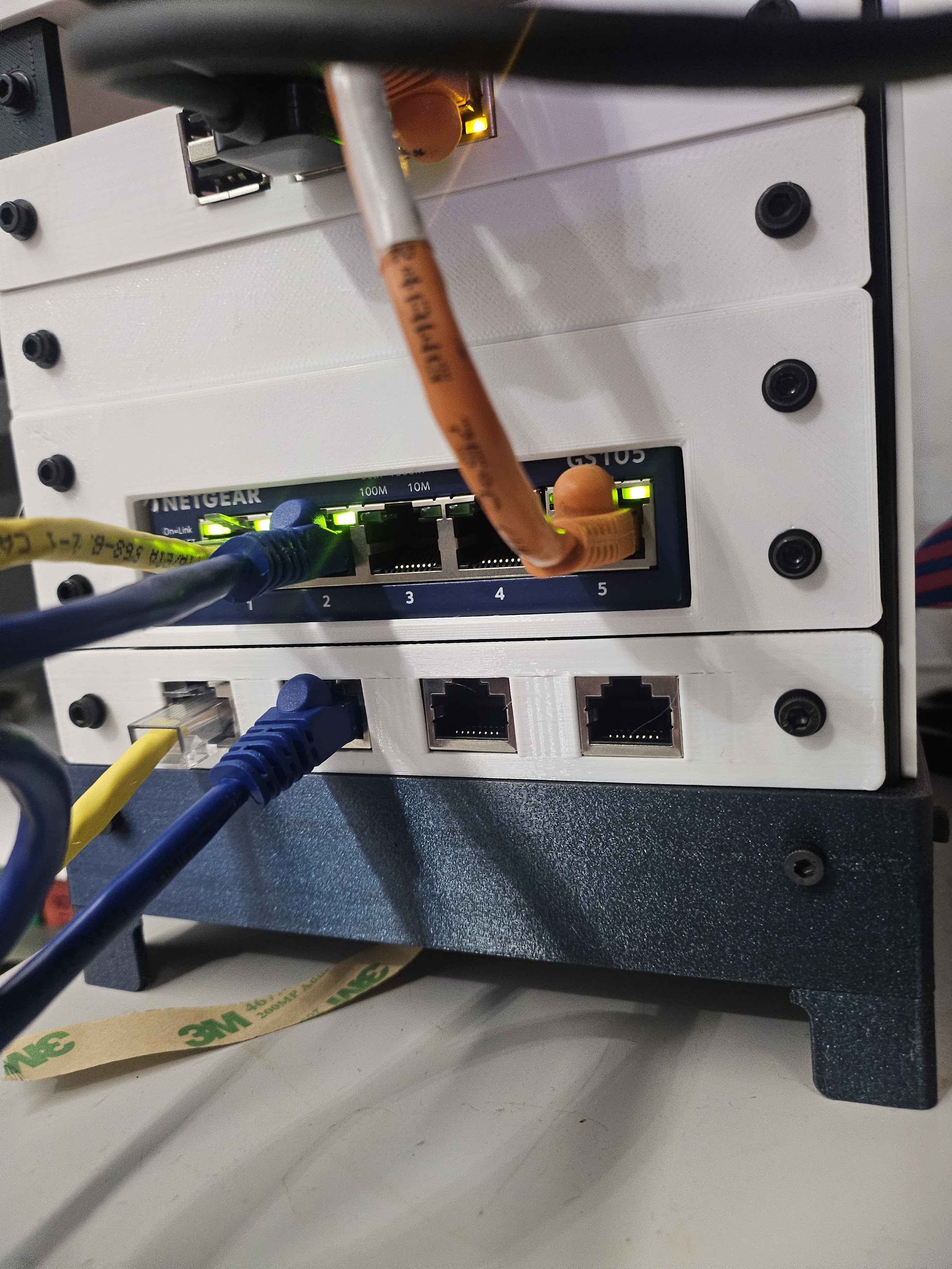 0.5u Ethernet coupler extender holder