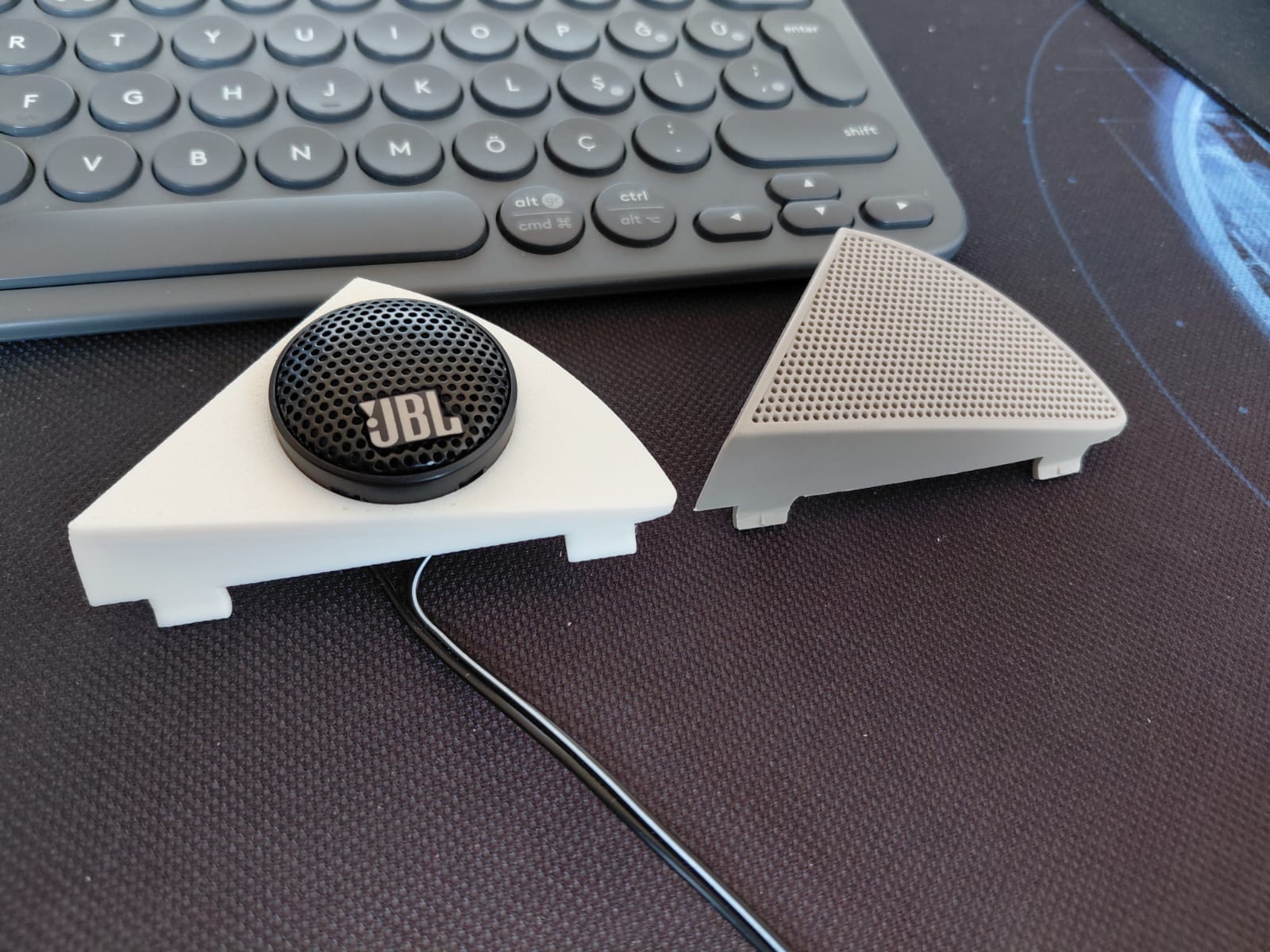 Fiat Linea / Punto Custom Tweeter cover for JBL stage2 components