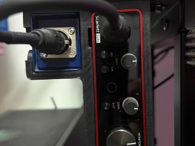 Scarlett Solo Gen 3 and Cloudlifter CL-1 Mic Activator Table Mount