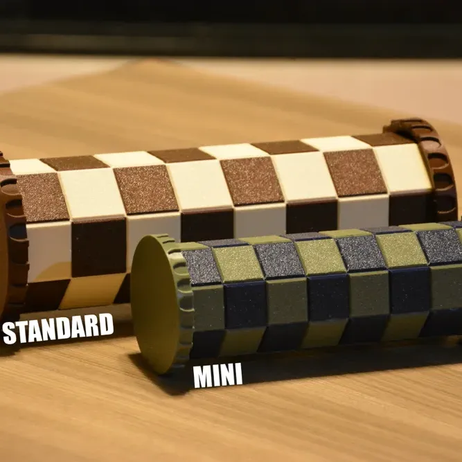 Mini Foldable Portable Chess Set by PrintCraftWorks | Download free STL ...